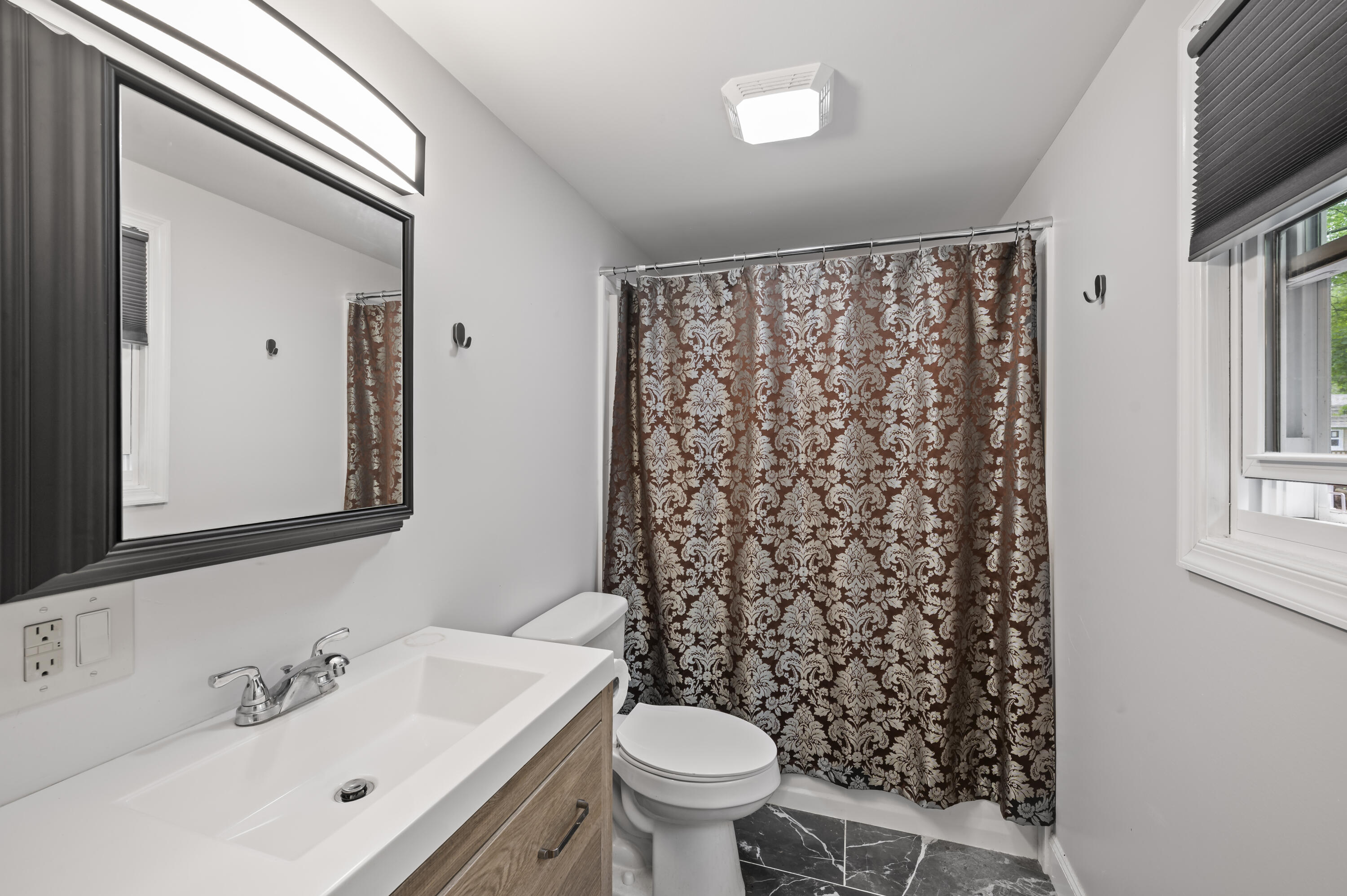 Albrightsville, Pennsylvania 18210, United States, 3 Bedrooms Bedrooms, ,2 BathroomsBathrooms,Residential,Active,167810