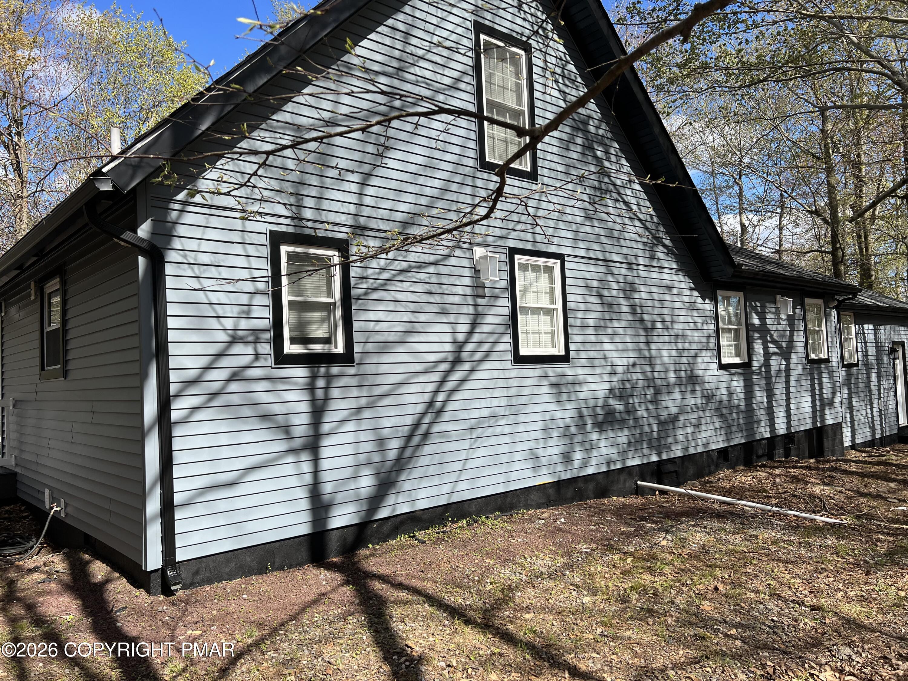 7511 Crestview Drive