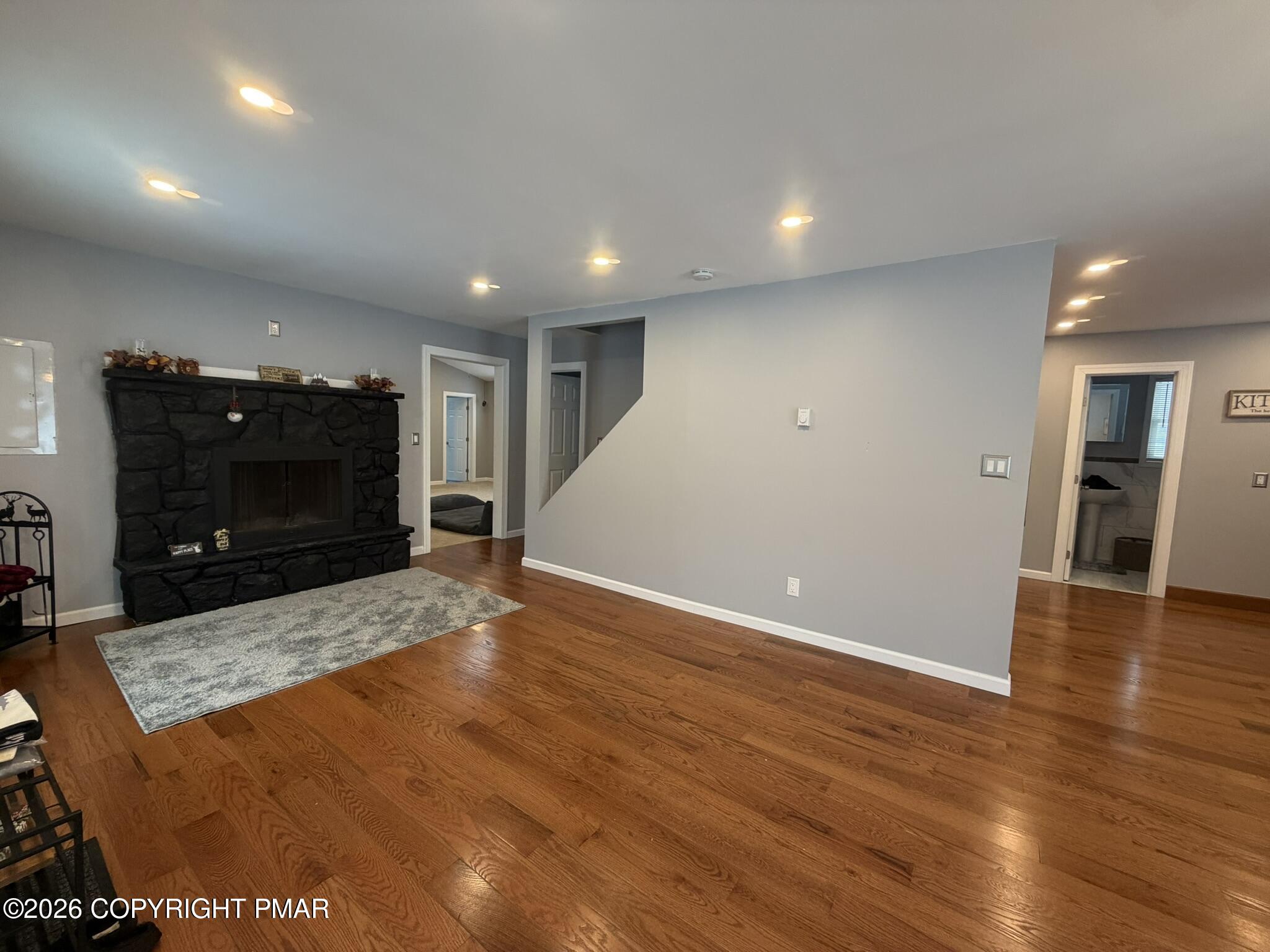 7511 Crestview Drive