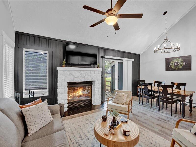 216 Snow Ridge Circle, Lake Harmony, Pennsylvania image 3