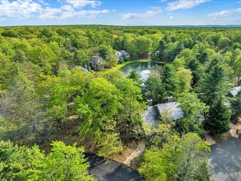 216 Snow Ridge Circle, Lake Harmony, Pennsylvania image 27
