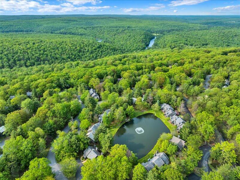 216 Snow Ridge Circle, Lake Harmony, Pennsylvania image 28
