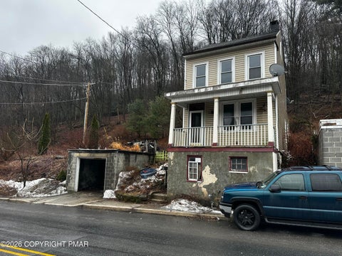 Homes For Sale - 415 Peacock Street<br/> Pottsville, PA 17901