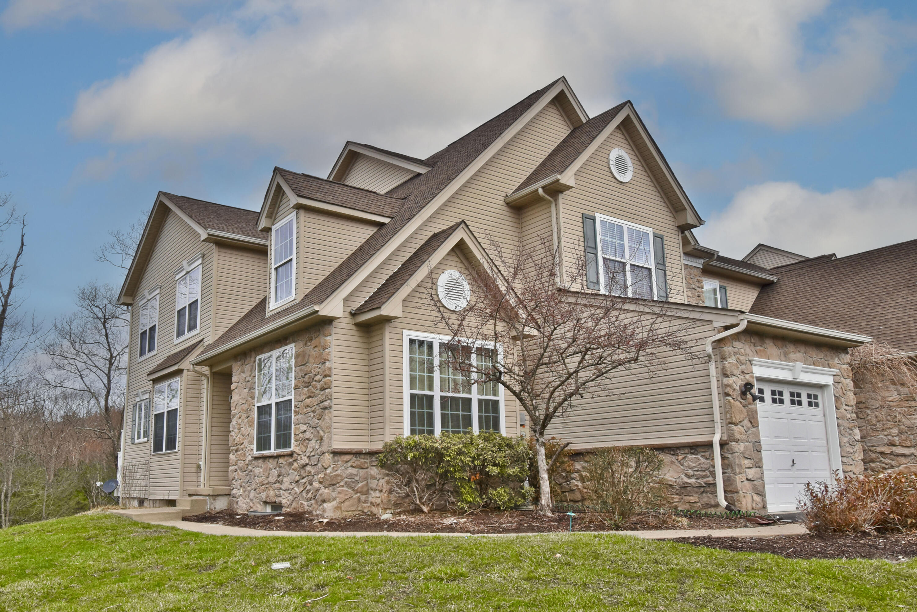 1731 Big Ridge Drive, East Stroudsburg, Pennsylvania image 2