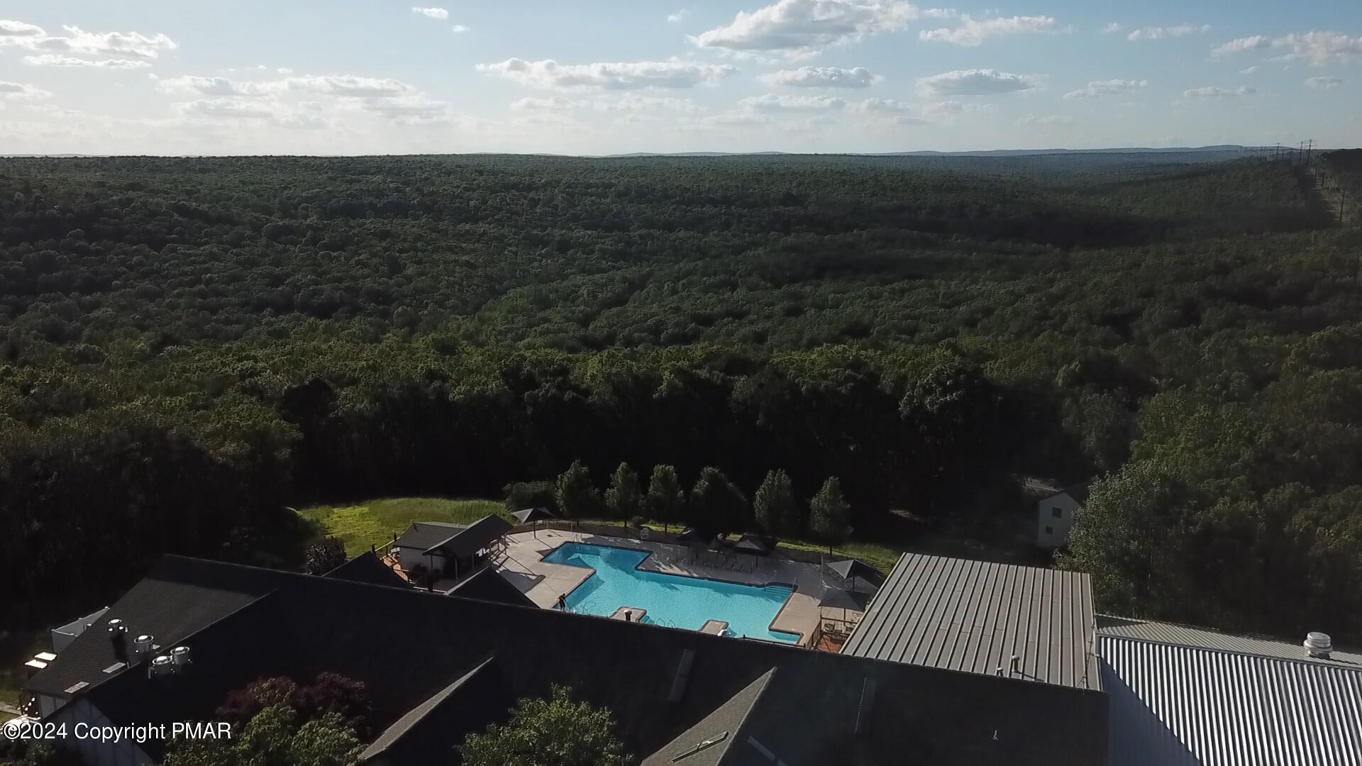 Bushkill, Pennsylvania 18324, United States, 4 Bedrooms Bedrooms, ,2 BathroomsBathrooms,Residential,Active,123277