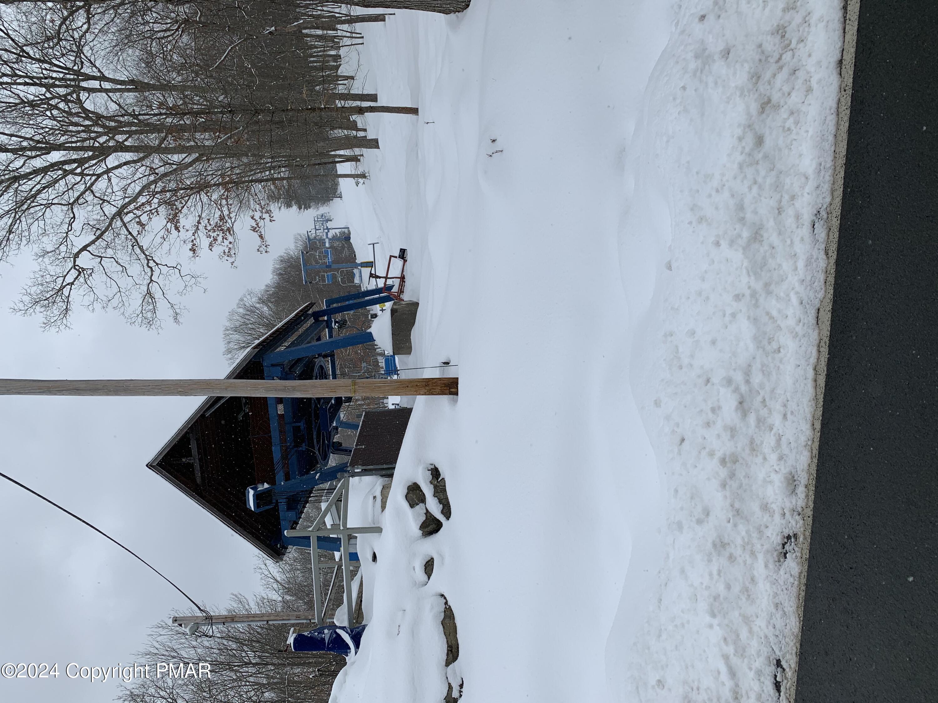 Bushkill, Pennsylvania 18324, United States, 4 Bedrooms Bedrooms, ,2 BathroomsBathrooms,Residential,Active,123277