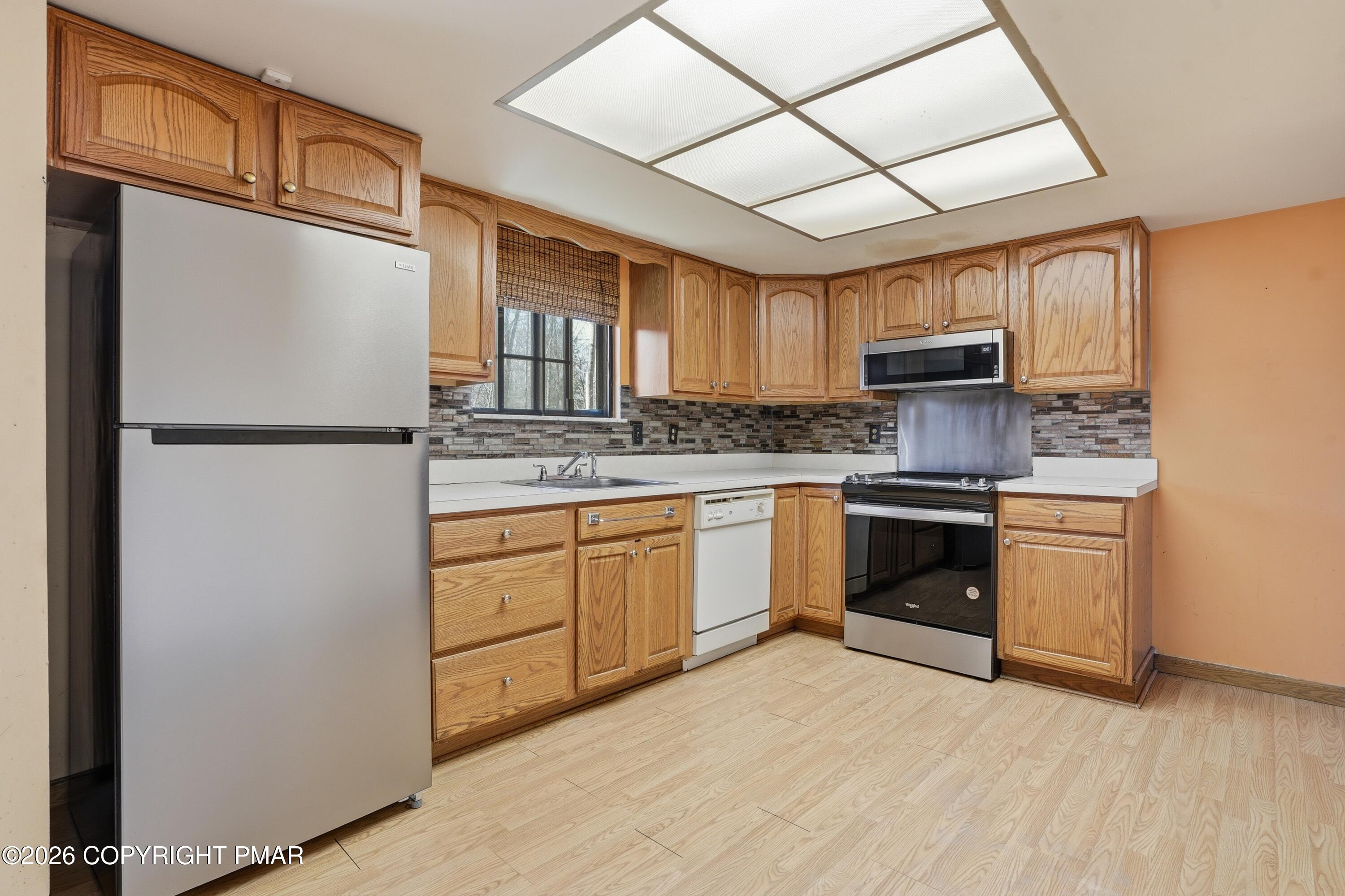 5040 Pine Ridge Road S