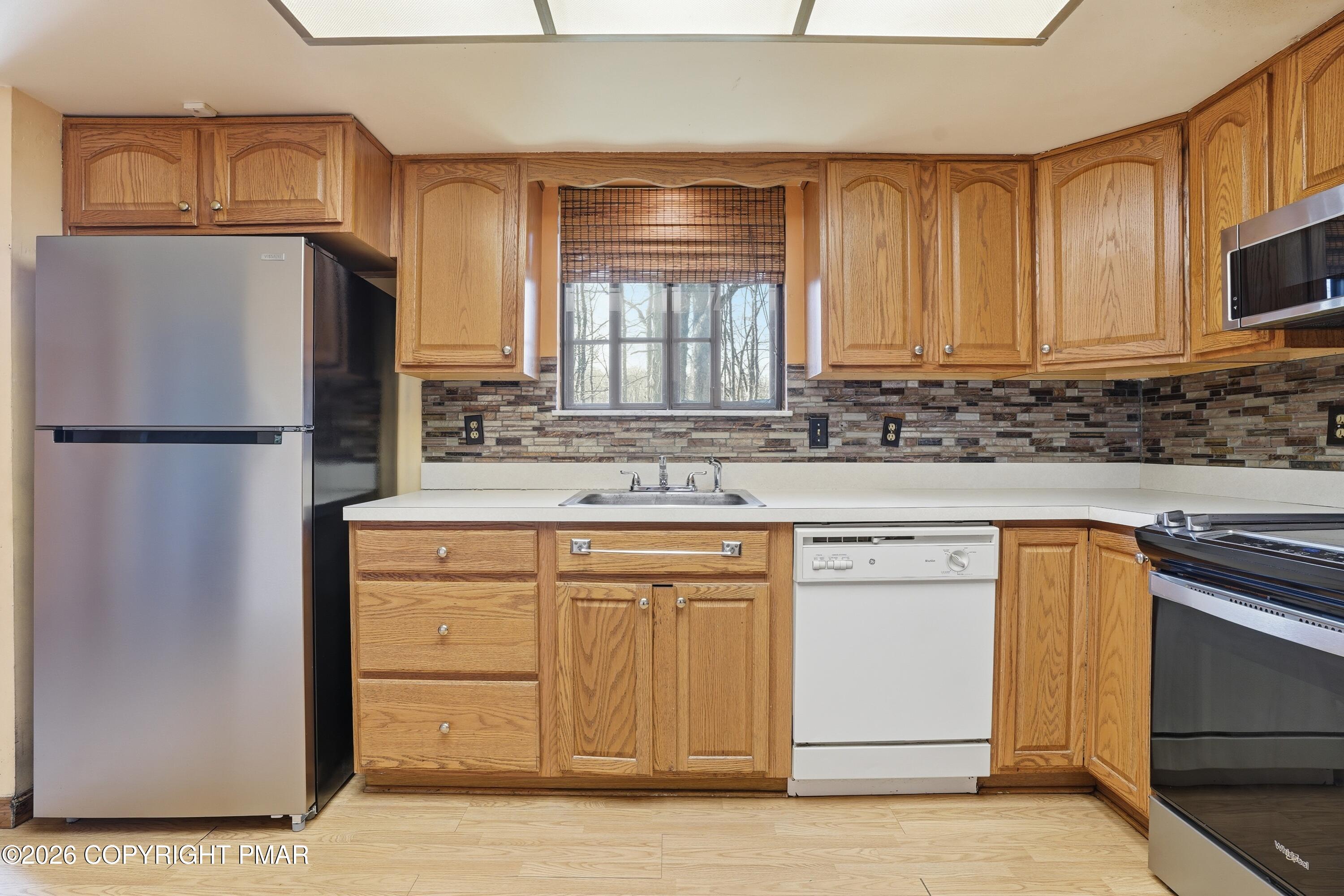 5040 Pine Ridge Road S