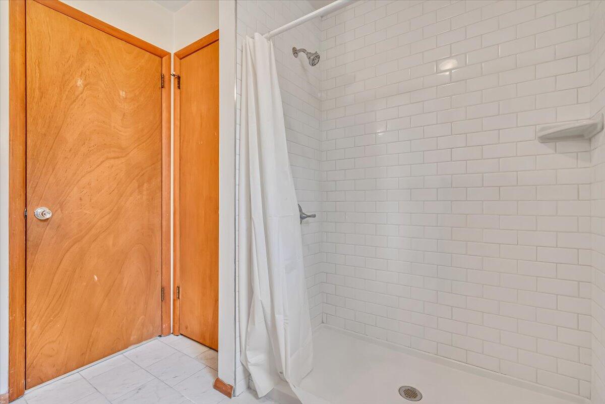 660 Twisted Oak Lane, Effort, Pennsylvania image 38