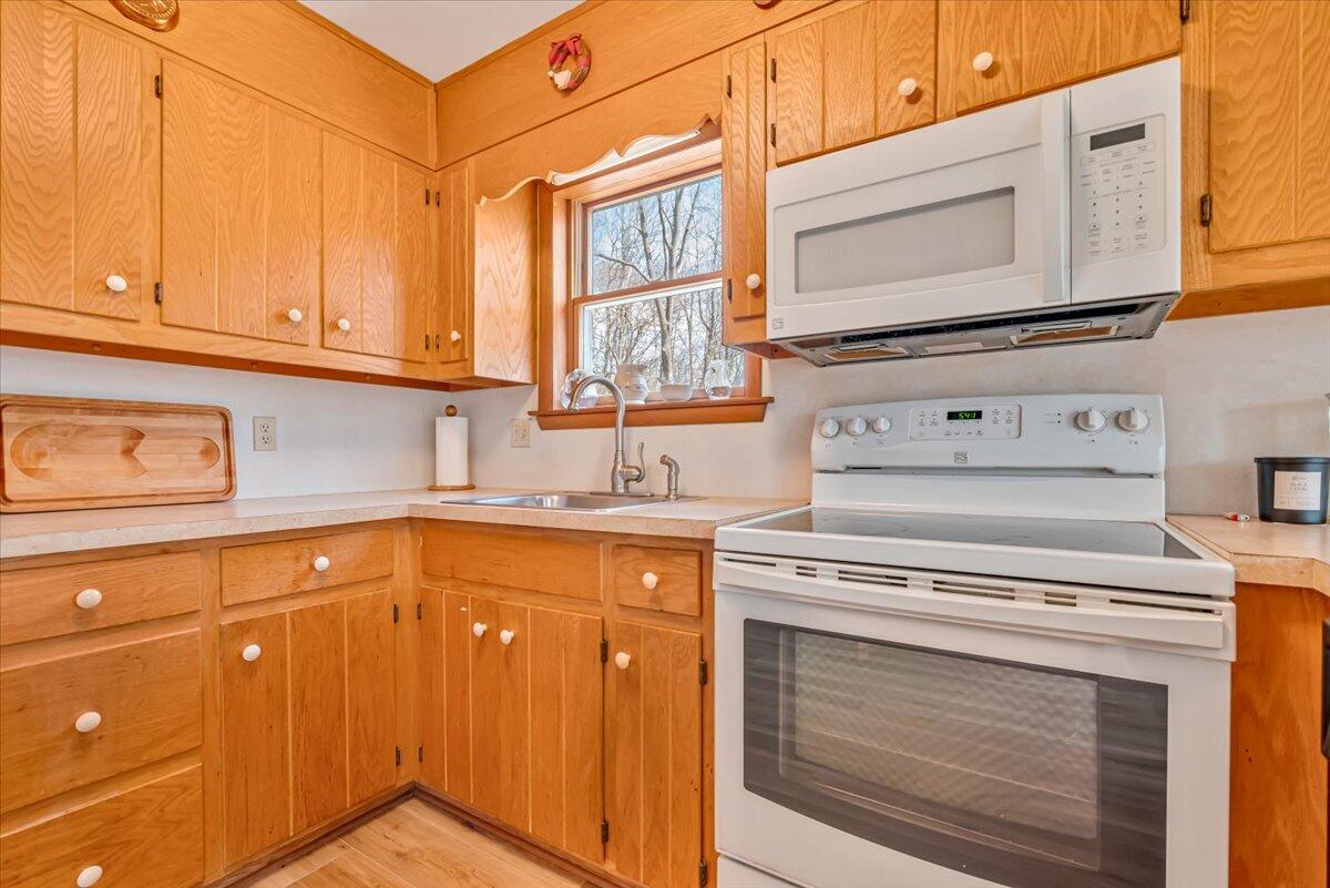 660 Twisted Oak Lane, Effort, Pennsylvania image 34