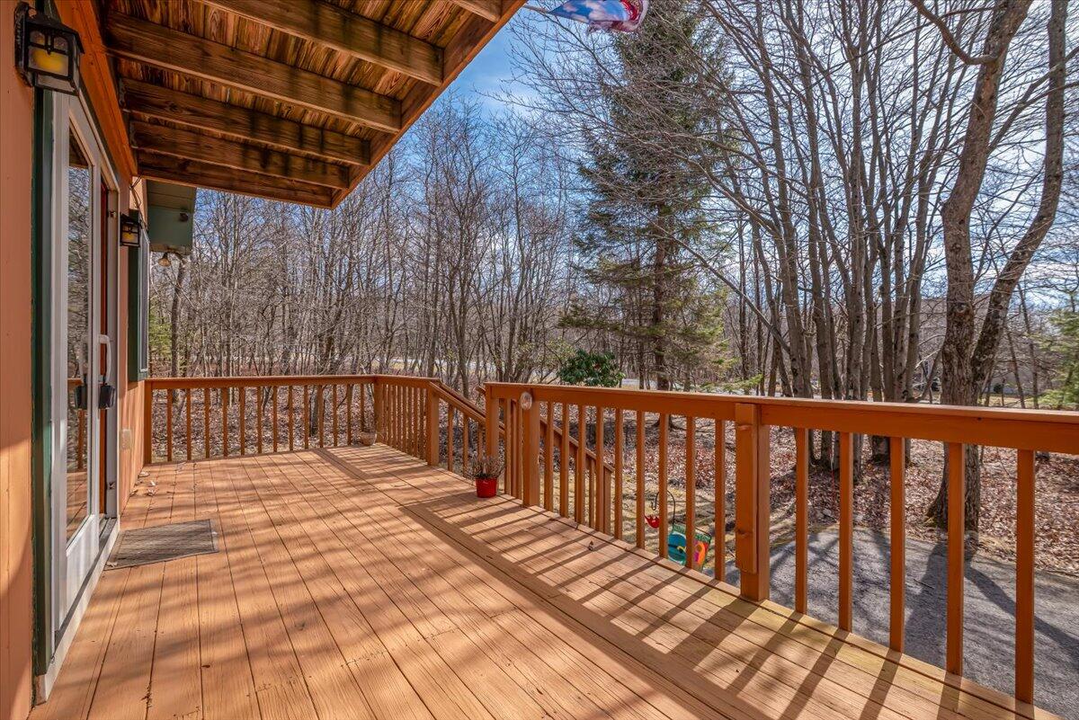 660 Twisted Oak Lane, Effort, Pennsylvania image 14