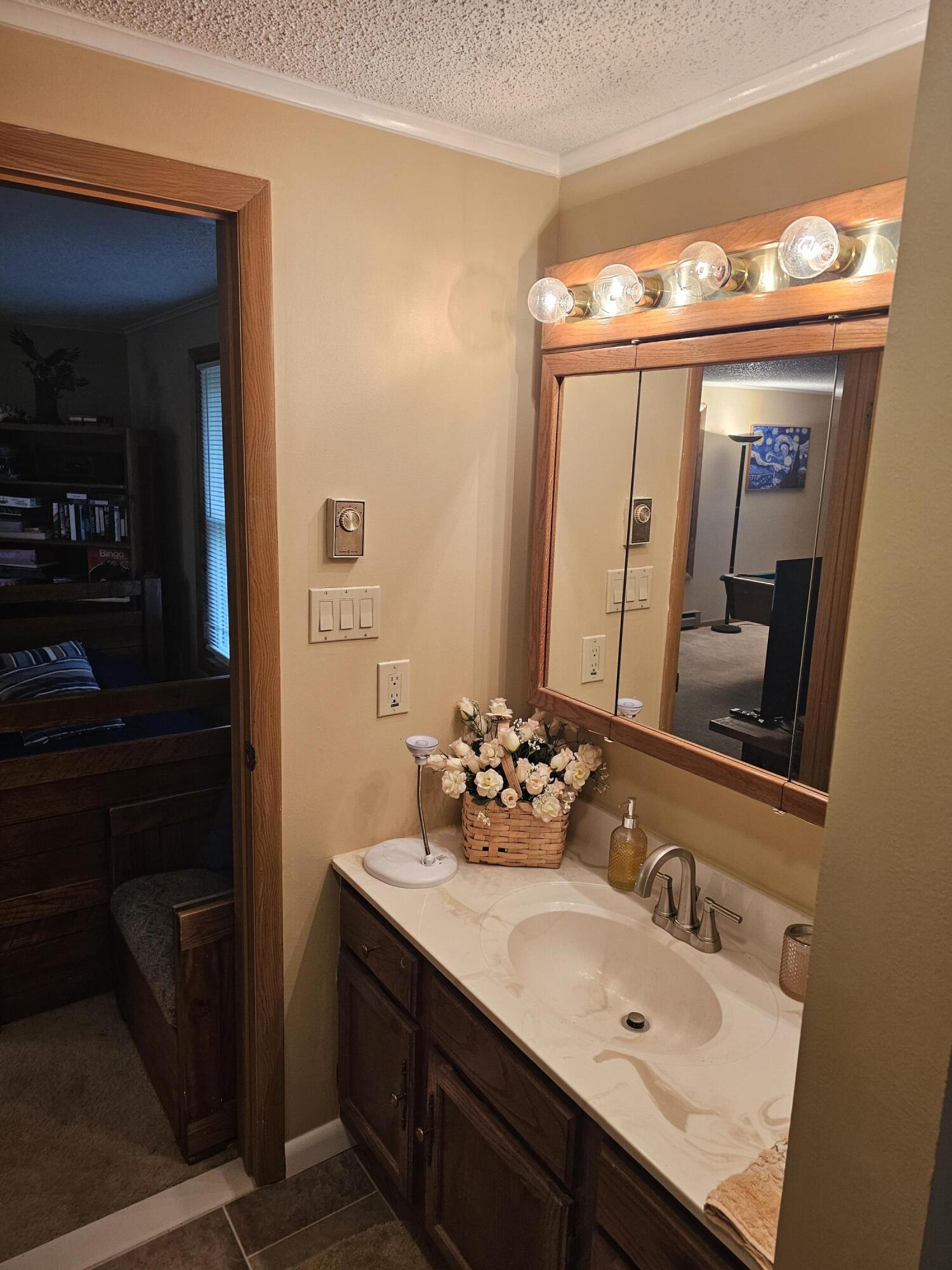 2134 Sheshequin Drive, Pocono Lake, Pennsylvania image 32