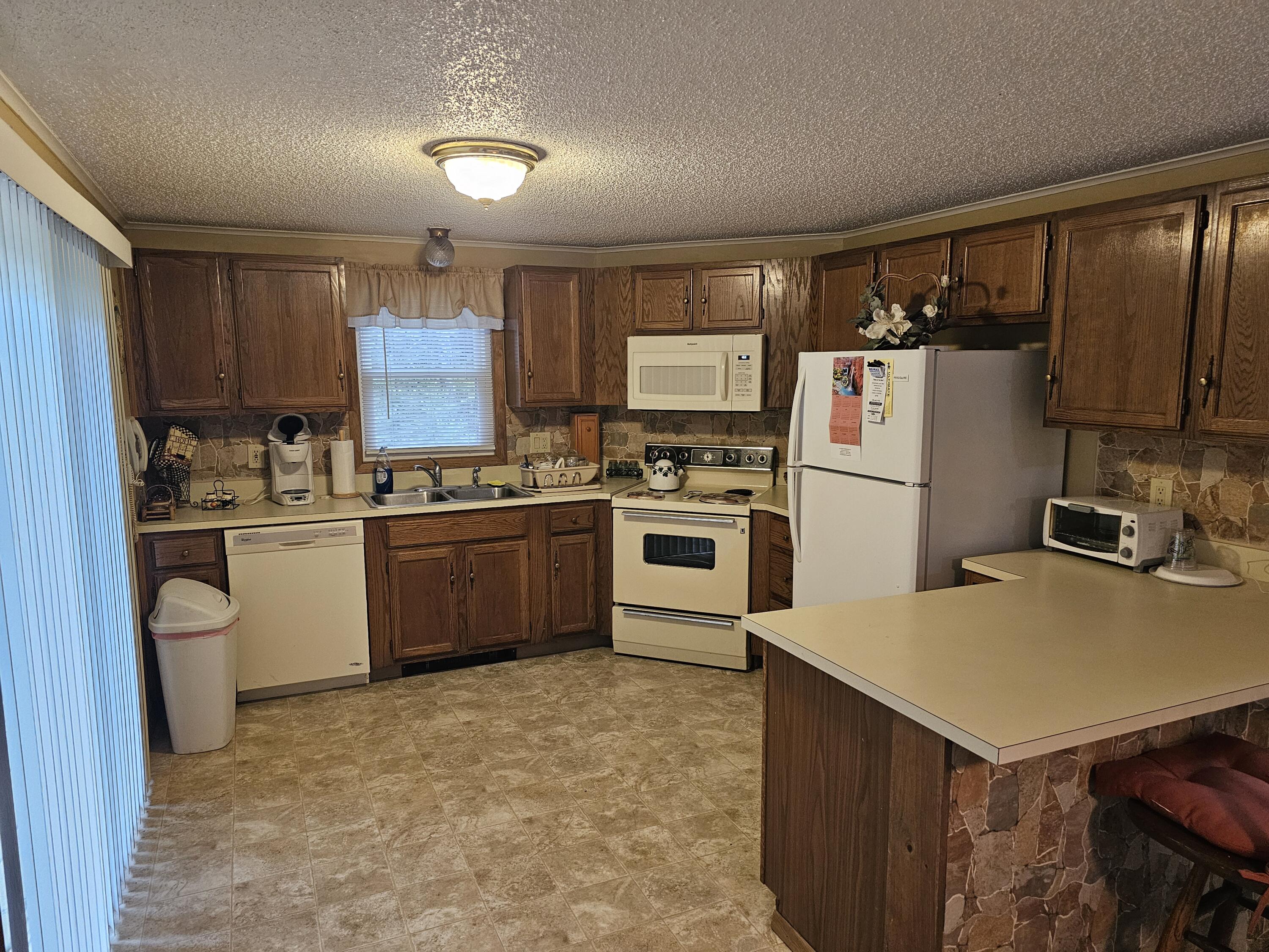 2134 Sheshequin Drive, Pocono Lake, Pennsylvania image 12