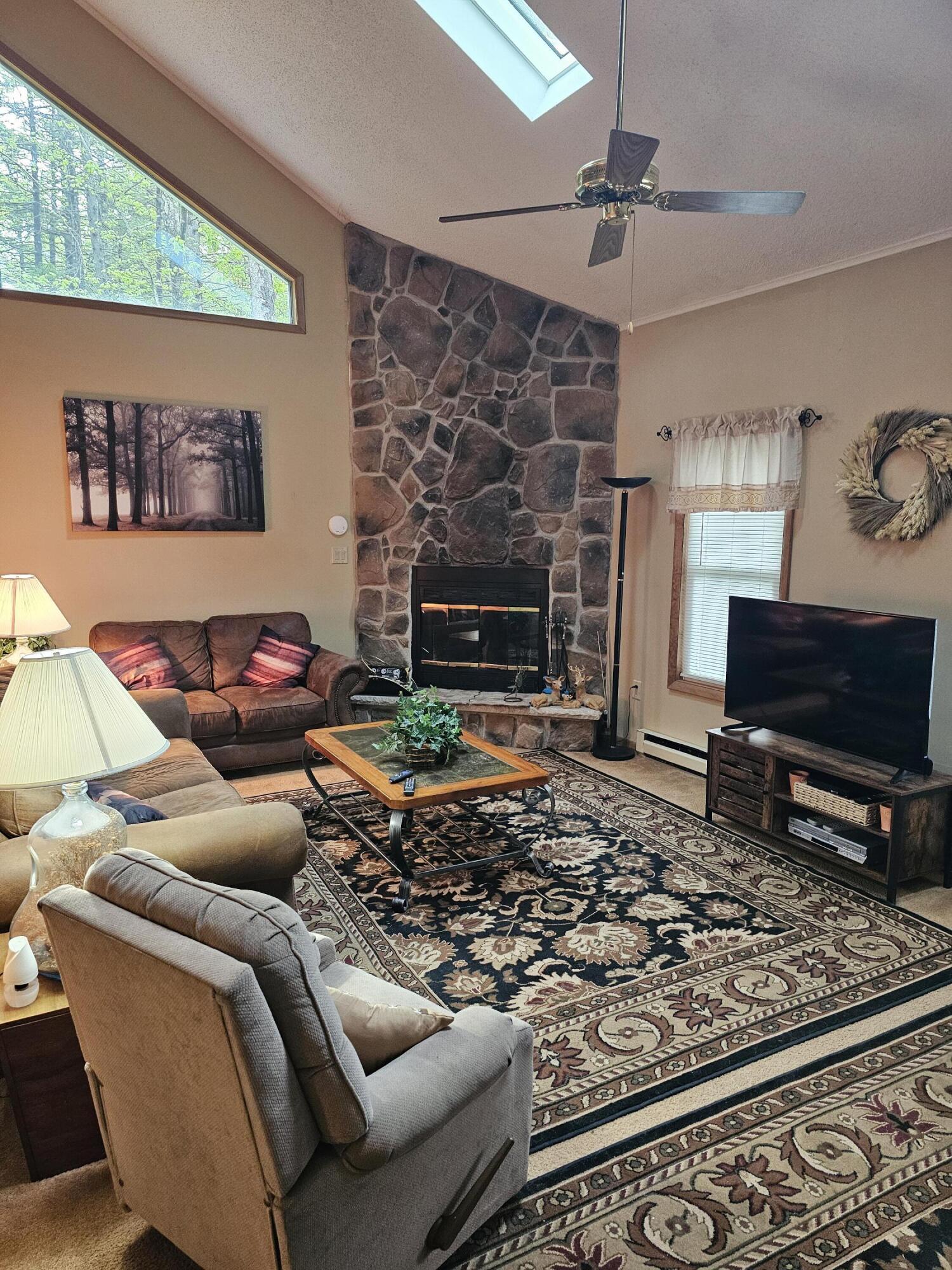 2134 Sheshequin Drive, Pocono Lake, Pennsylvania image 4