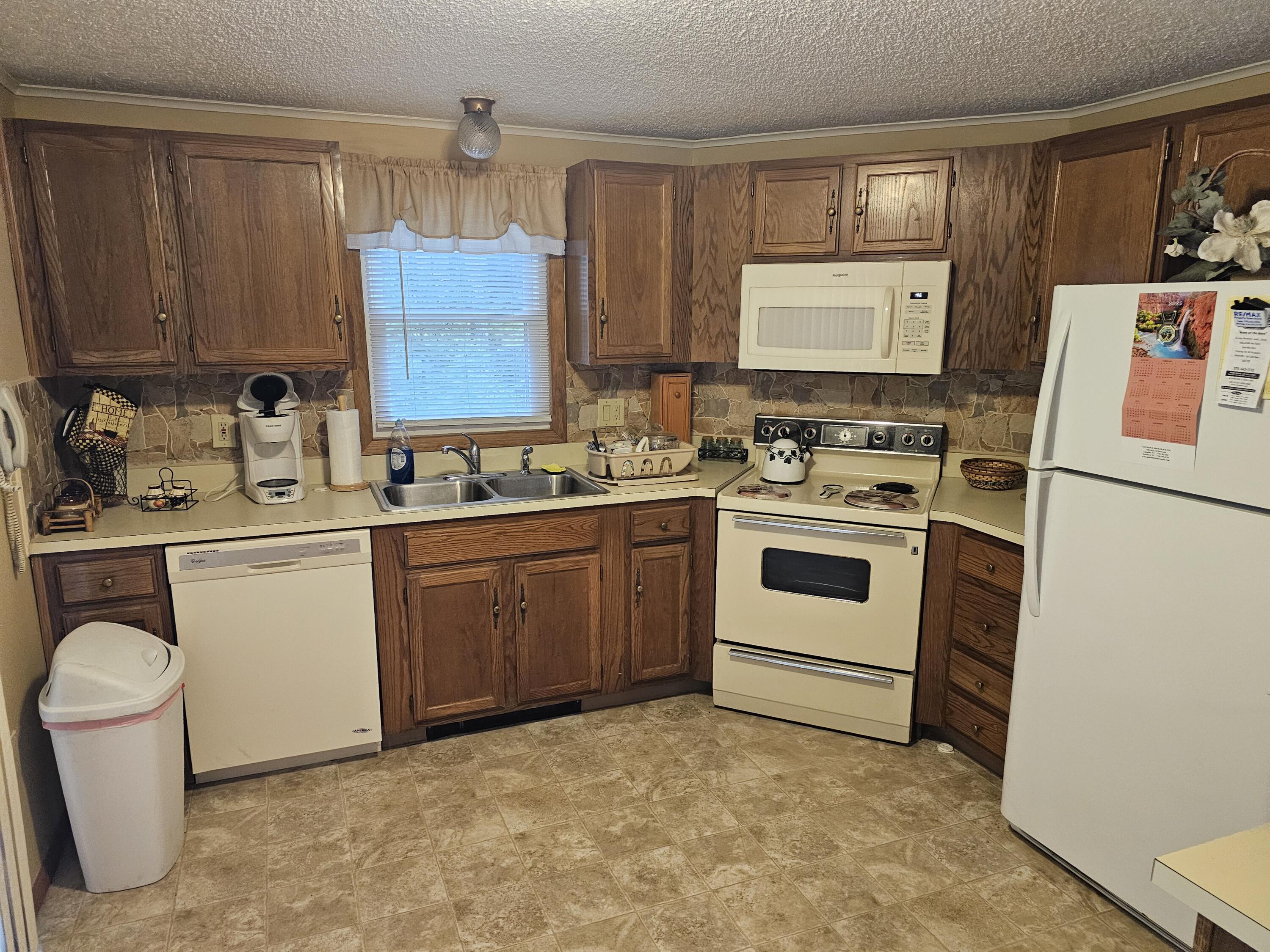2134 Sheshequin Drive, Pocono Lake, Pennsylvania image 13