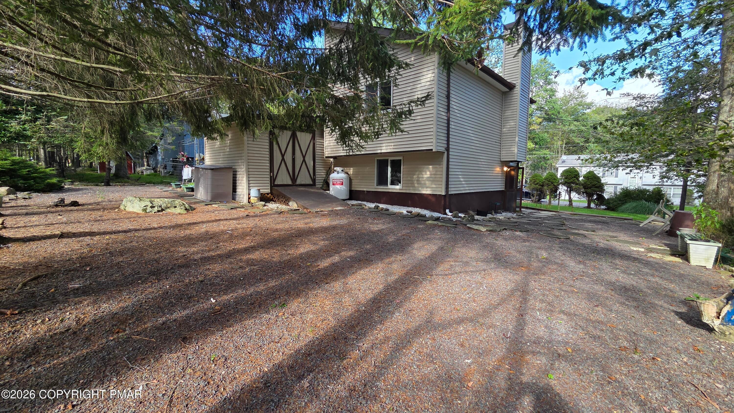 7531 Crestview Drive