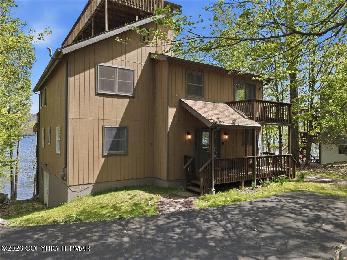 10 Knollwood Road