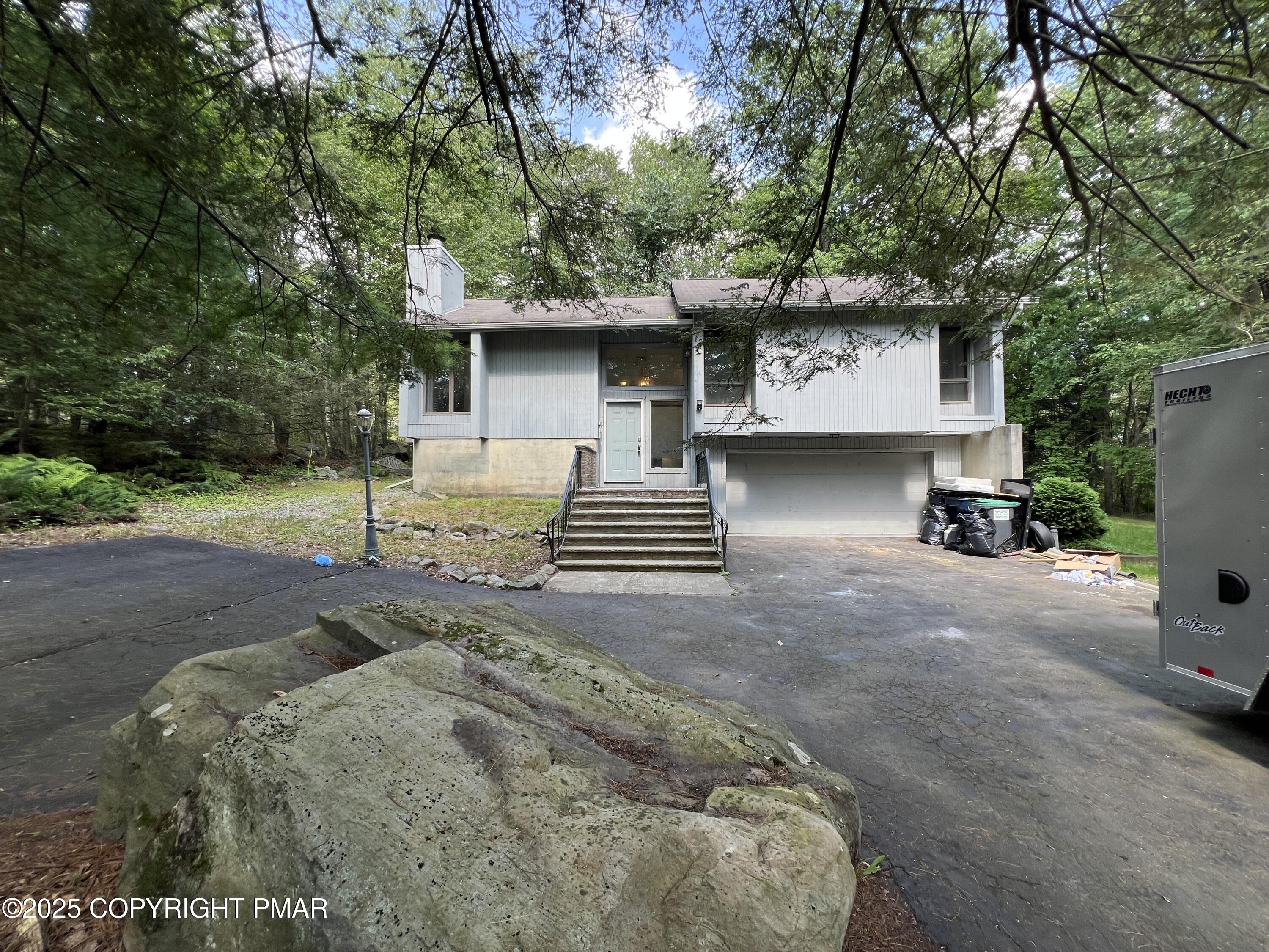 2533 Country Club Drive