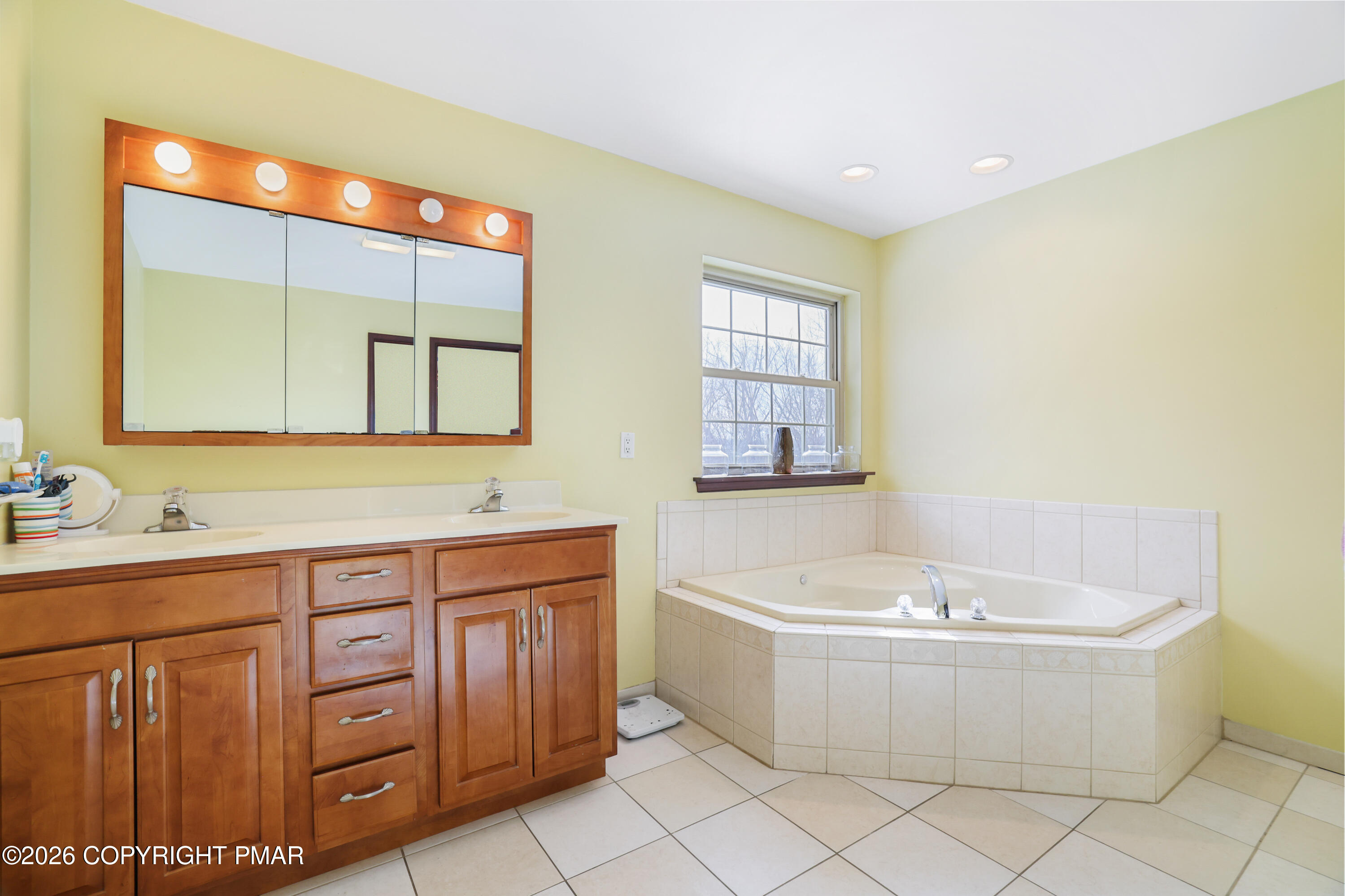 East Stroudsburg, Pennsylvania, 18302, United States, 7 Bedrooms Bedrooms, ,7 BathroomsBathrooms,Residential,Active,2007614