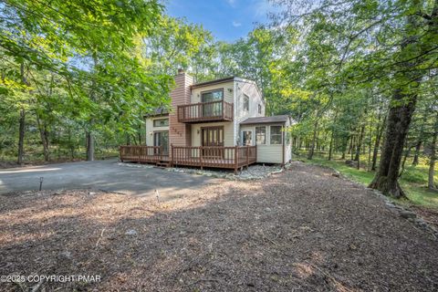 Homes For Sale - 114 Brentwood Drive<br/> Bushkill, PA 18324