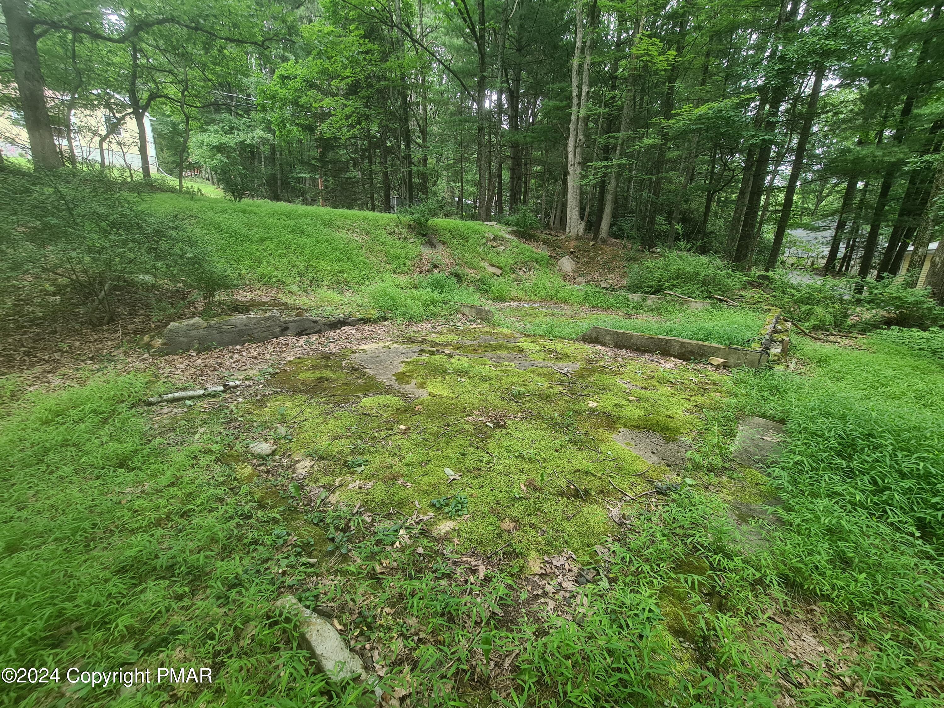 1410 Silver Maple Road, Effort, Pennsylvania image 3