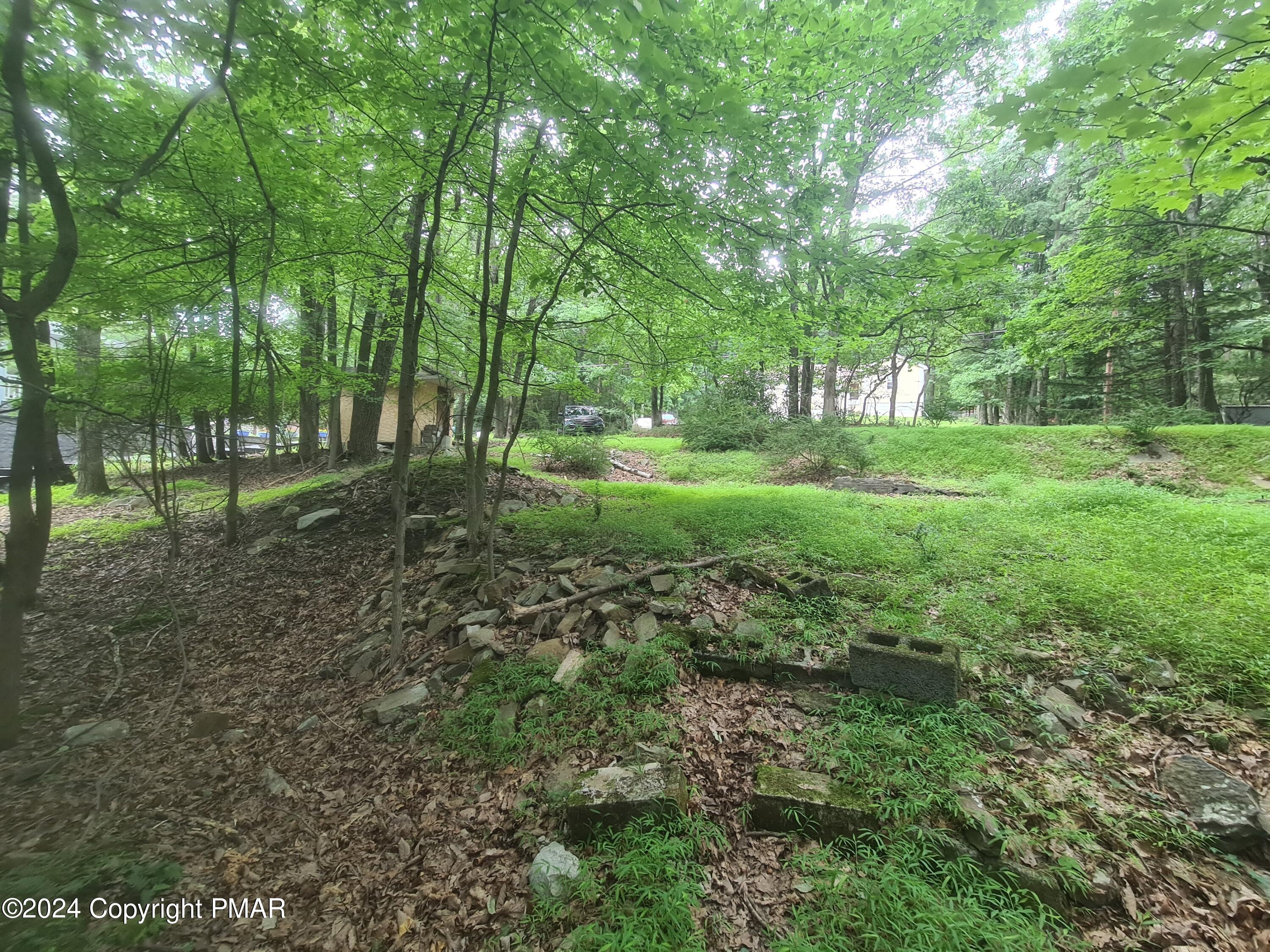 1410 Silver Maple Road, Effort, Pennsylvania image 4