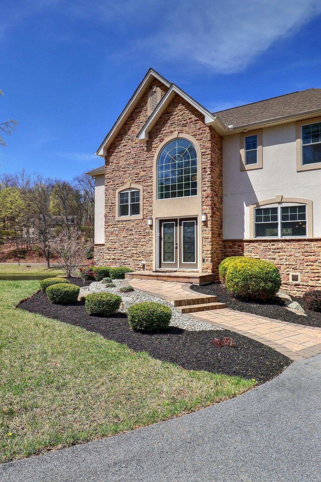 301 Reagan Drive, East Stroudsburg, Pennsylvania image 13