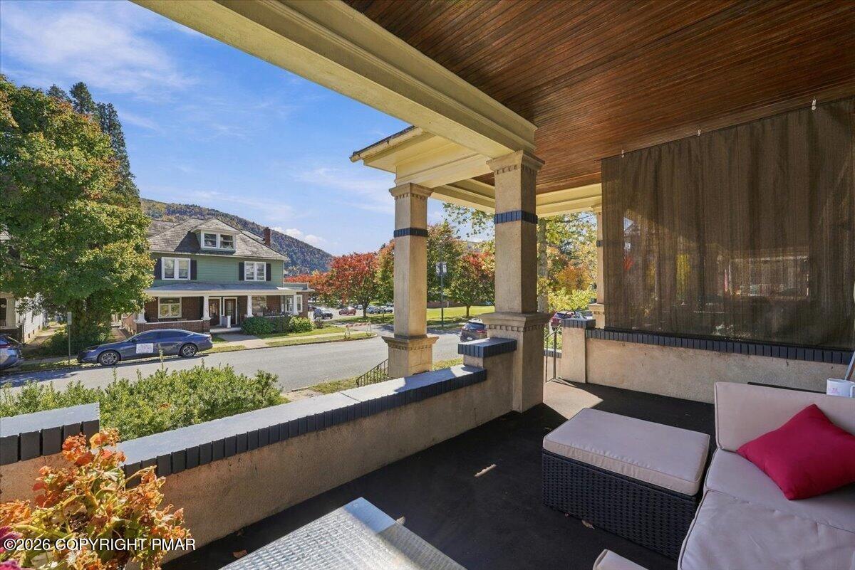 427 Lafayette Avenue
