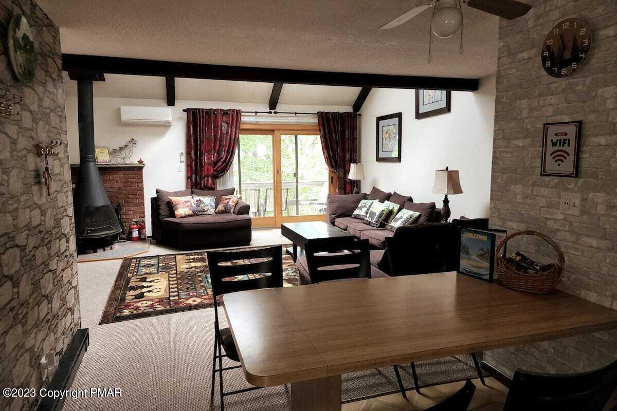 114 Cross Country Lane, Tannersville, Pennsylvania image 2