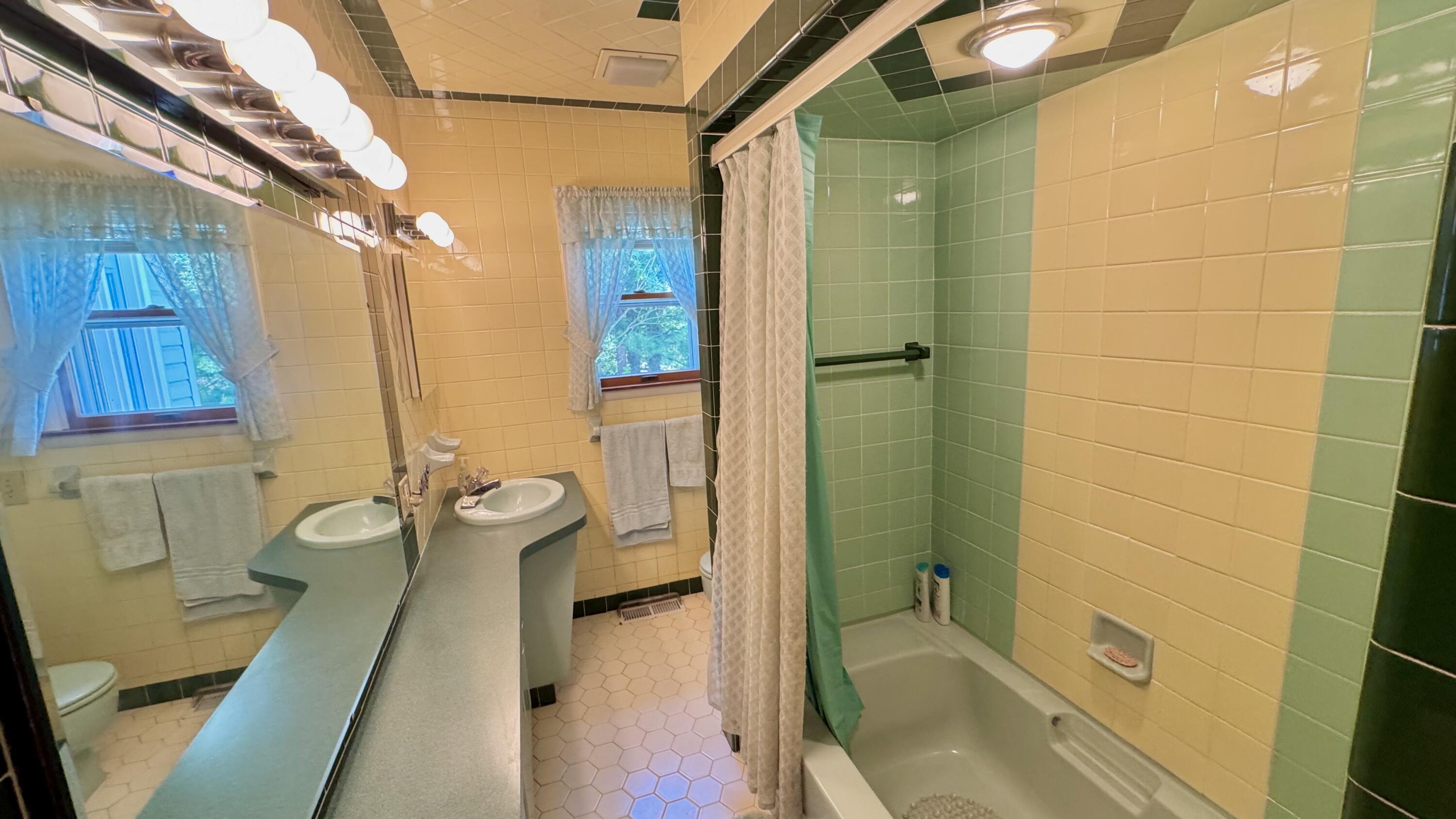 2111 Lakeside Drive, Kunkletown, Pennsylvania image 34