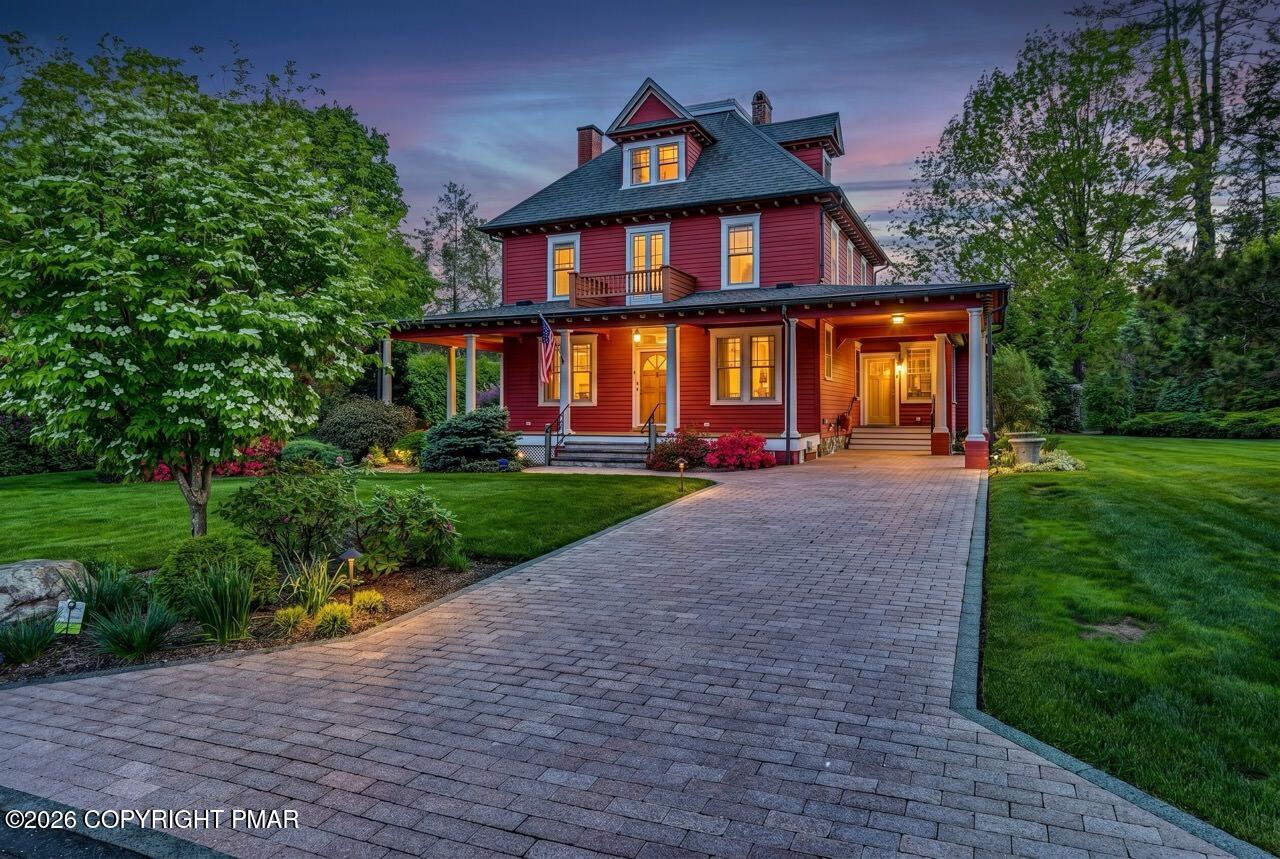 187 Minisink Avenue