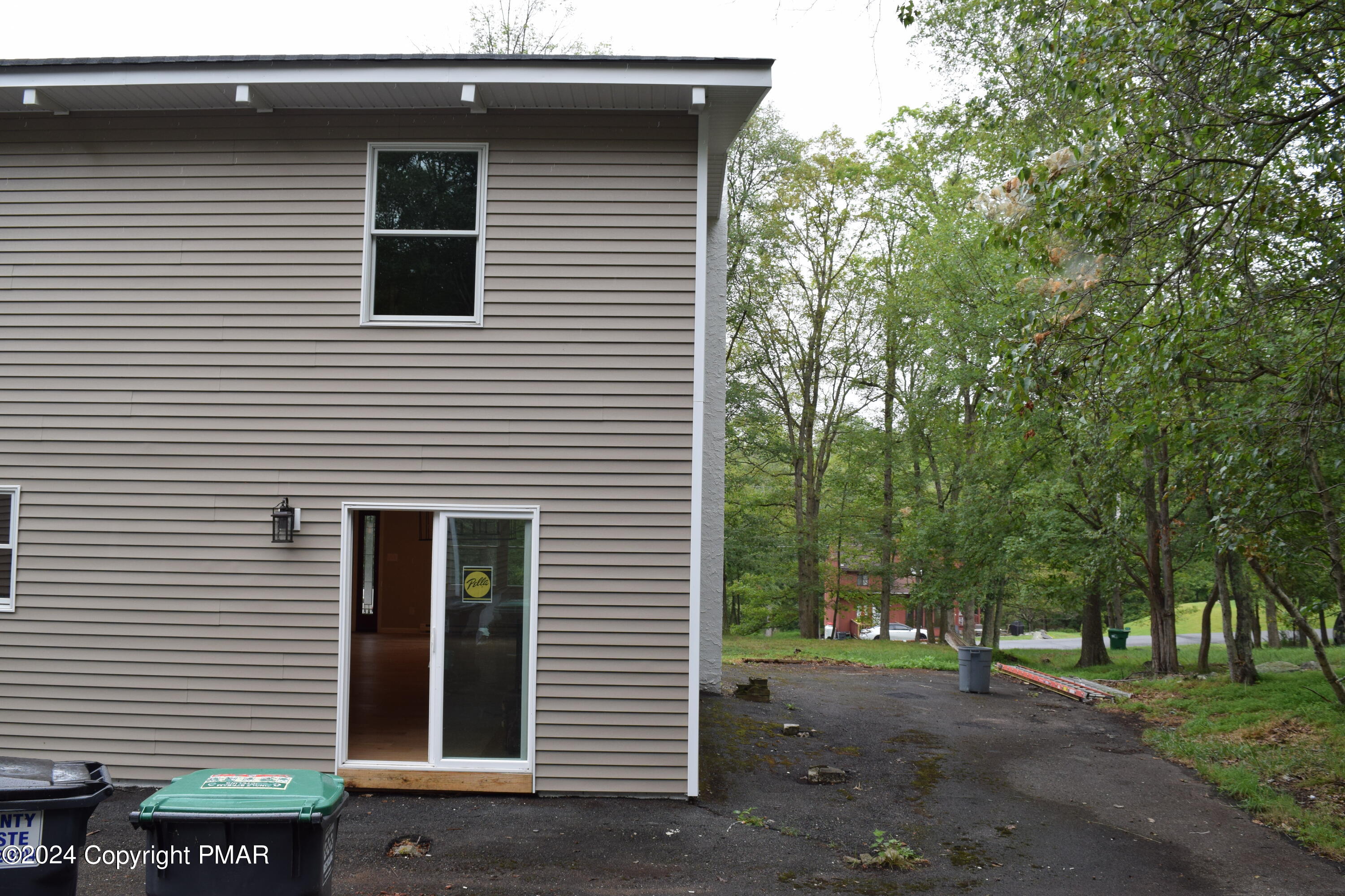 1183 Falls Road, Bushkill, Pennsylvania image 27