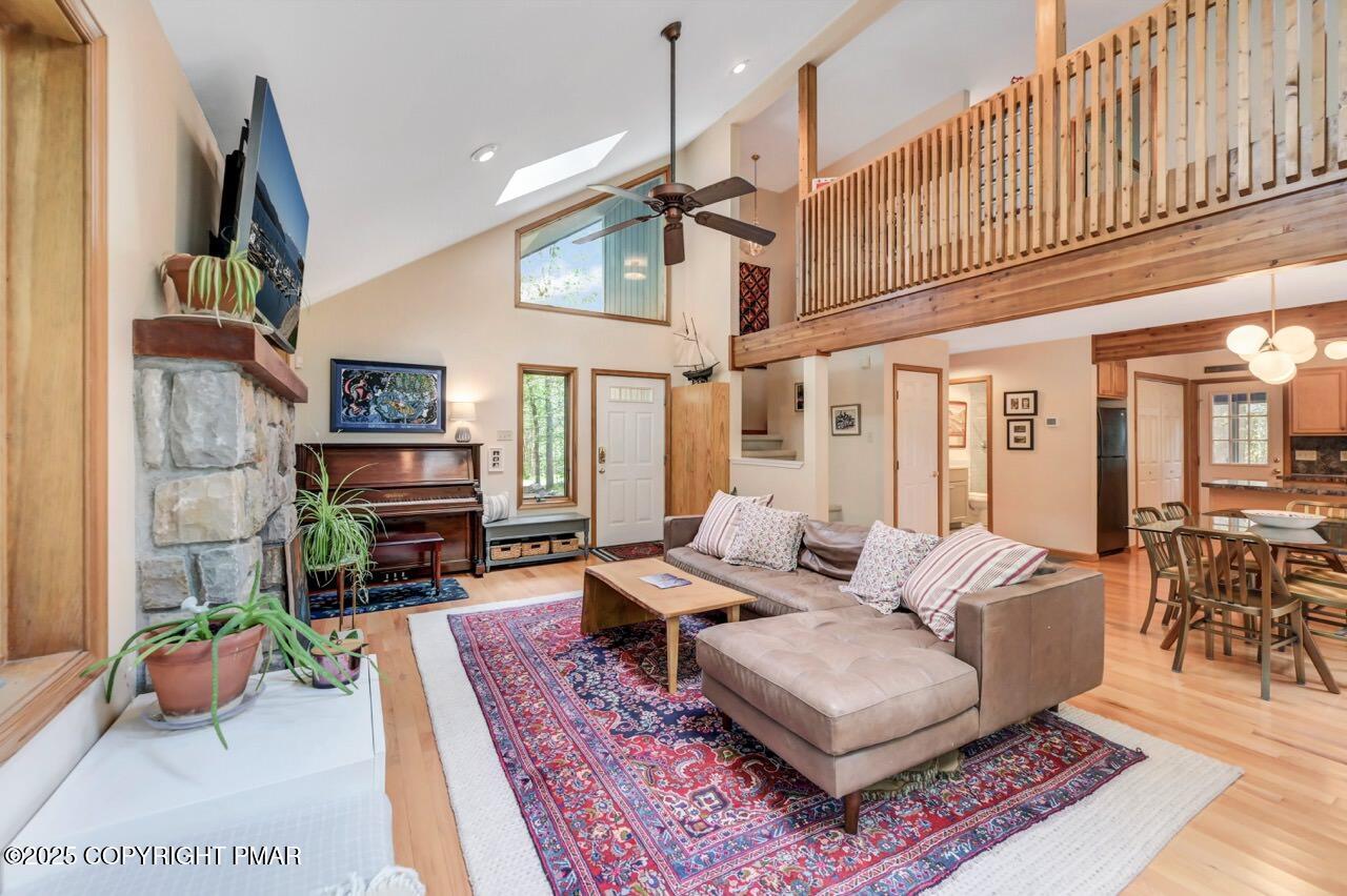 5581 Woodland Avenue