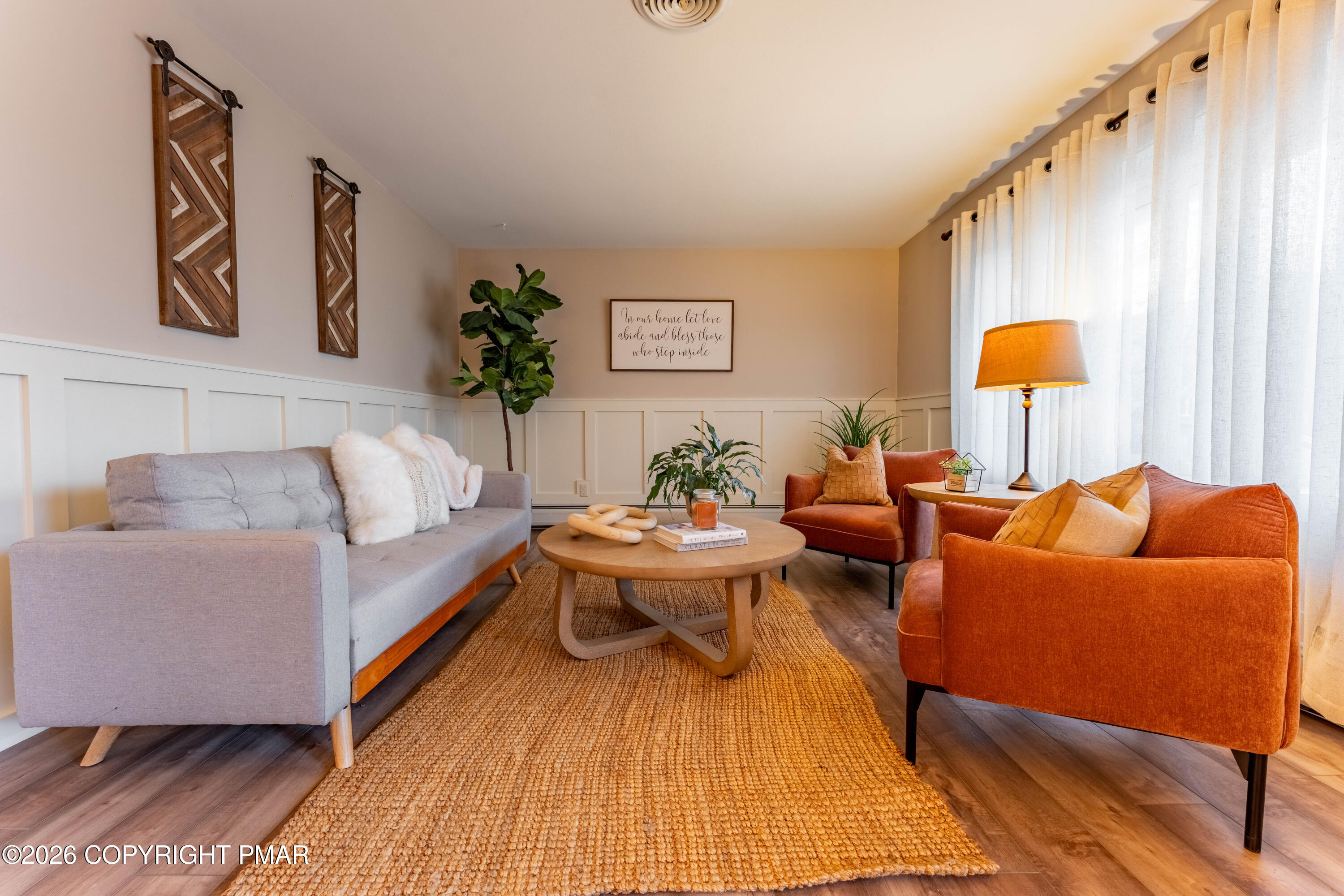 345 S Whitfield Street