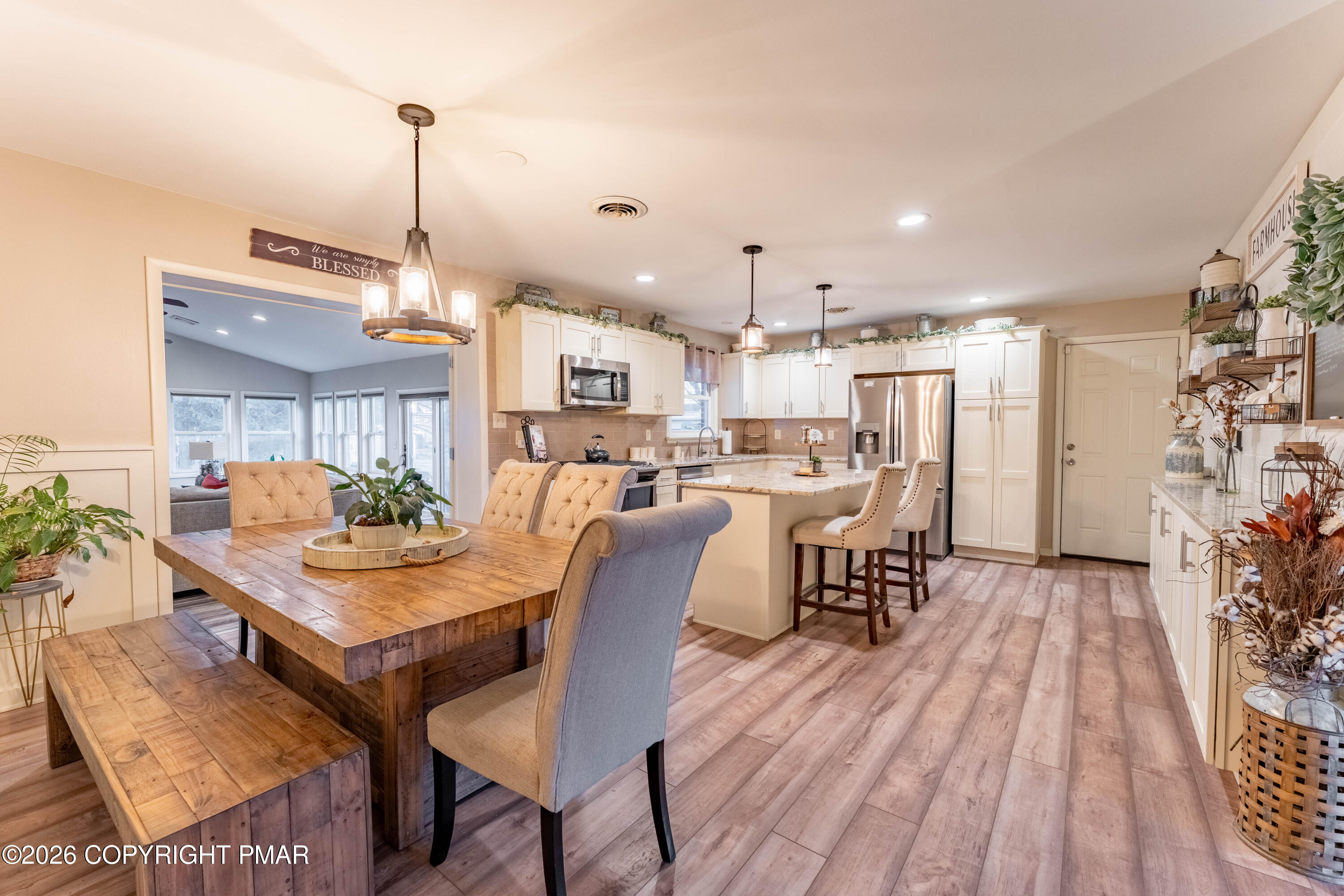 345 S Whitfield Street