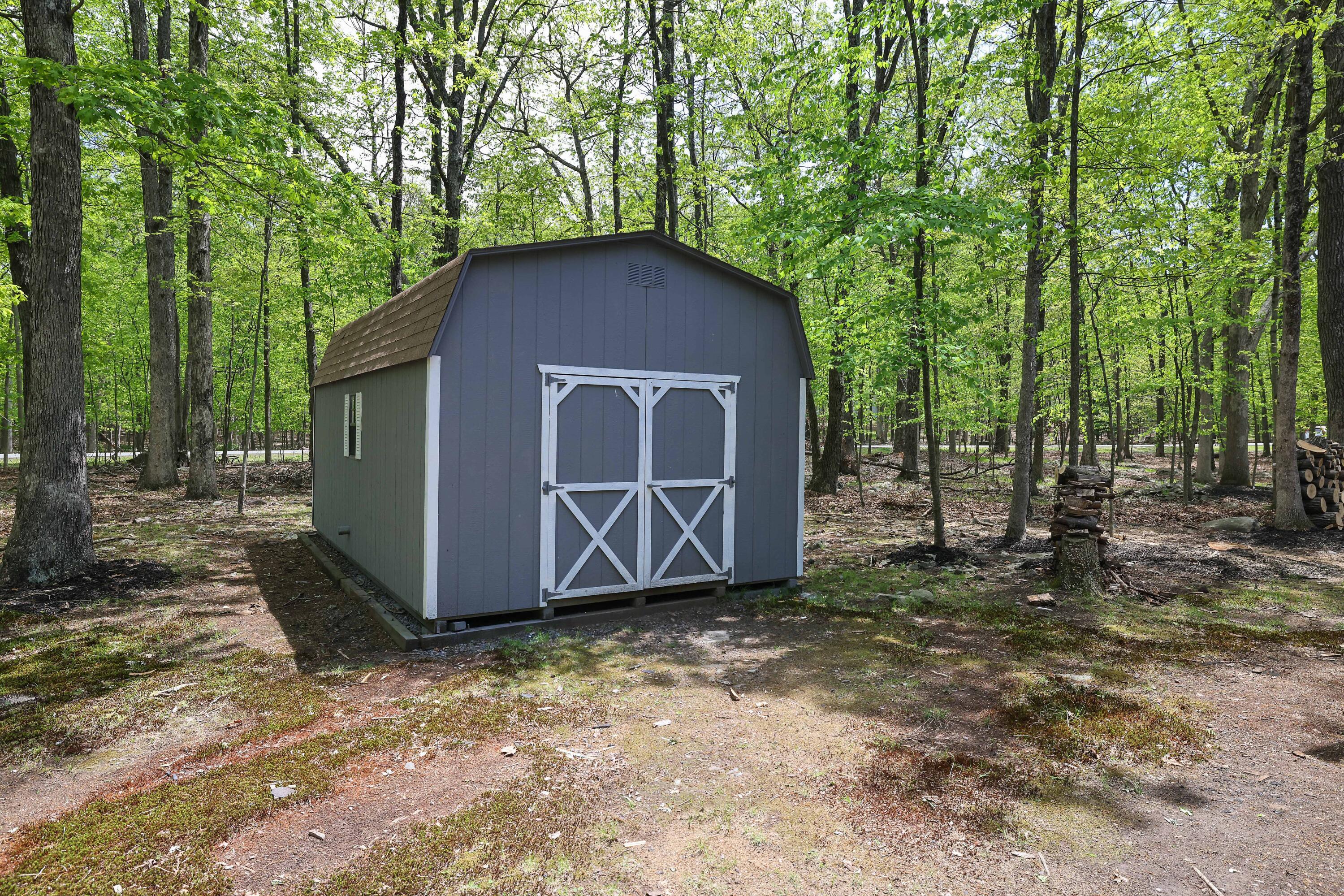 8210 Pine Grove Drive, East Stroudsburg, Pennsylvania image 40