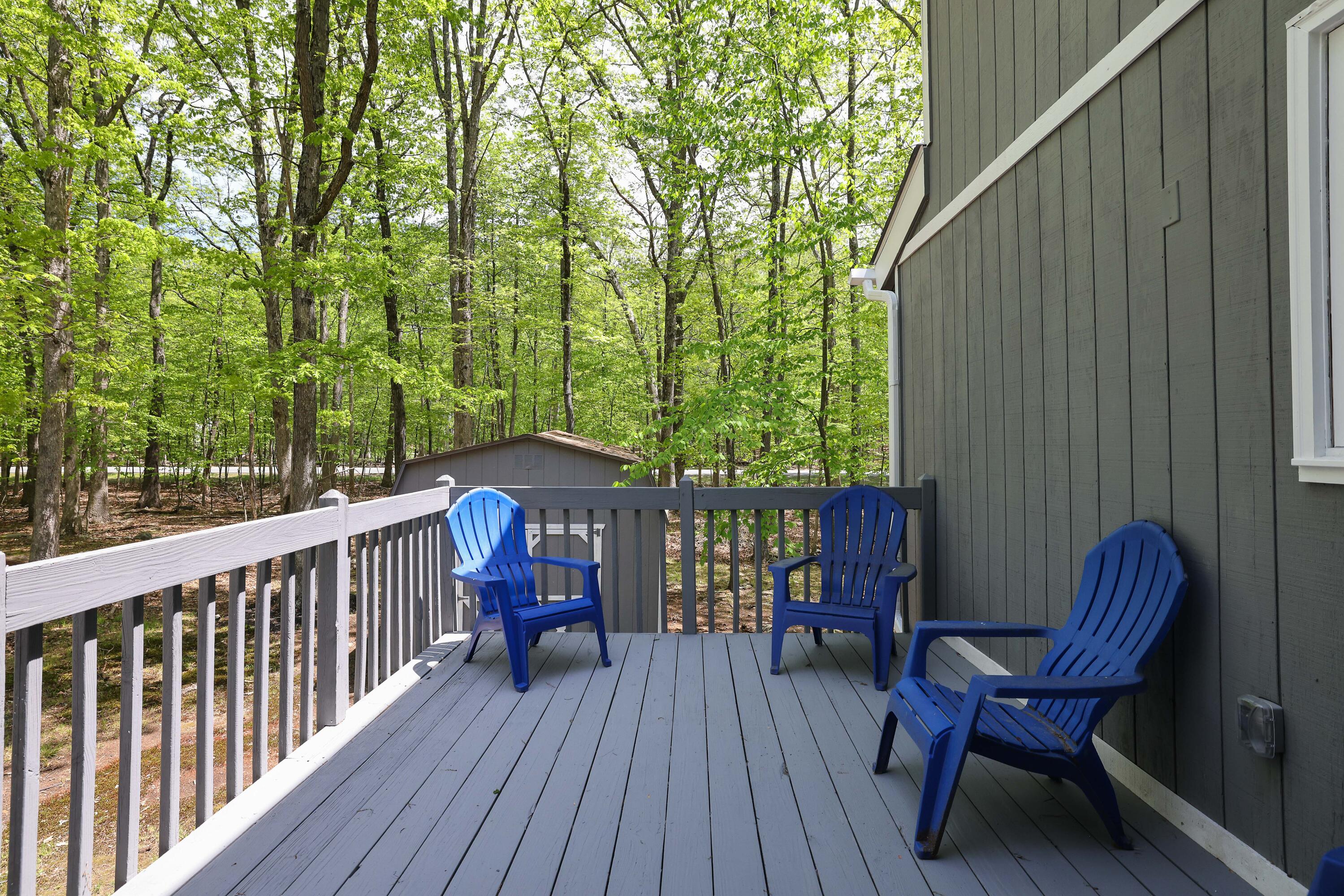 8210 Pine Grove Drive, East Stroudsburg, Pennsylvania image 9