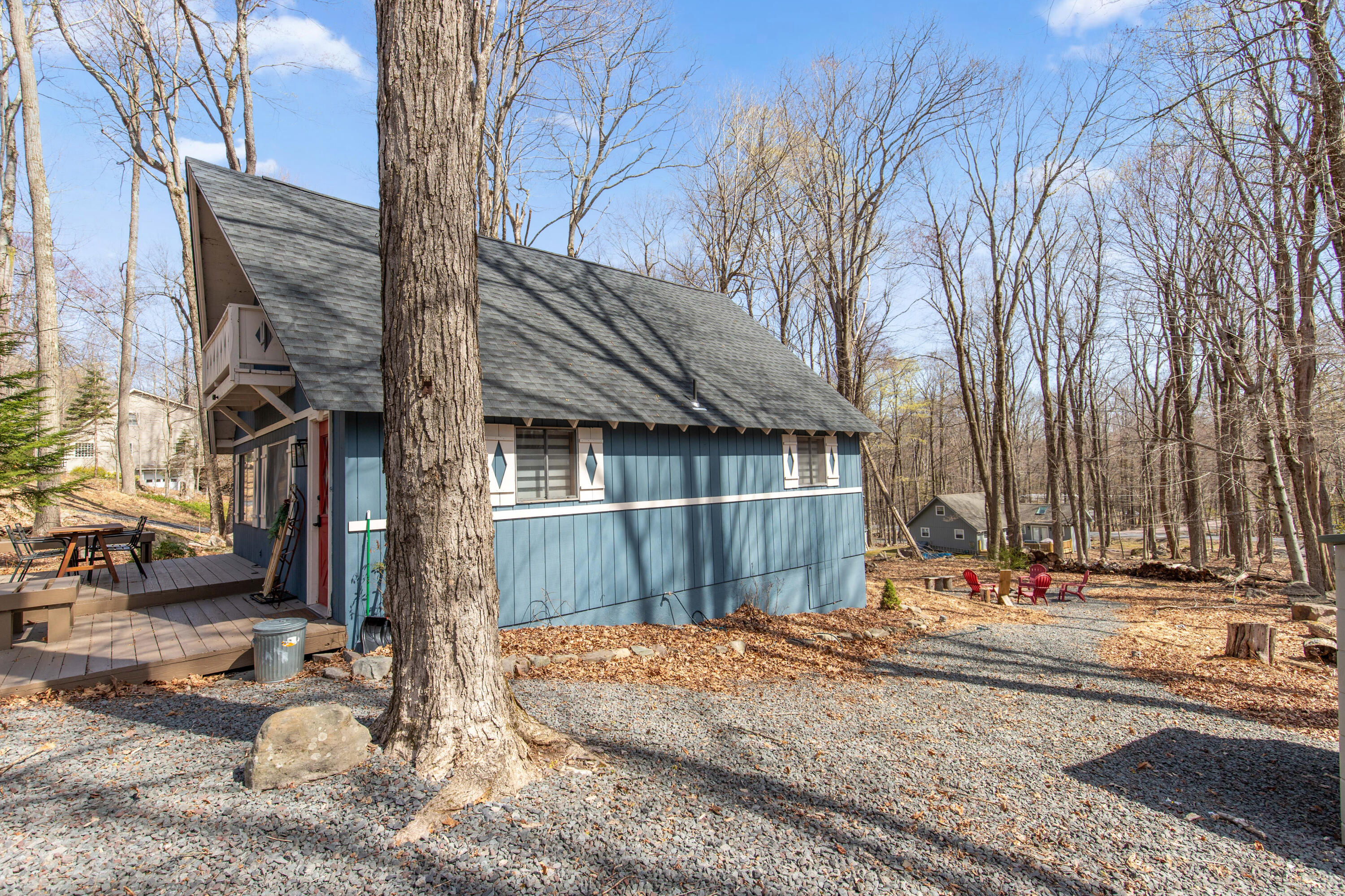 1475 Lake Lane, Pocono Lake, Pennsylvania image 4