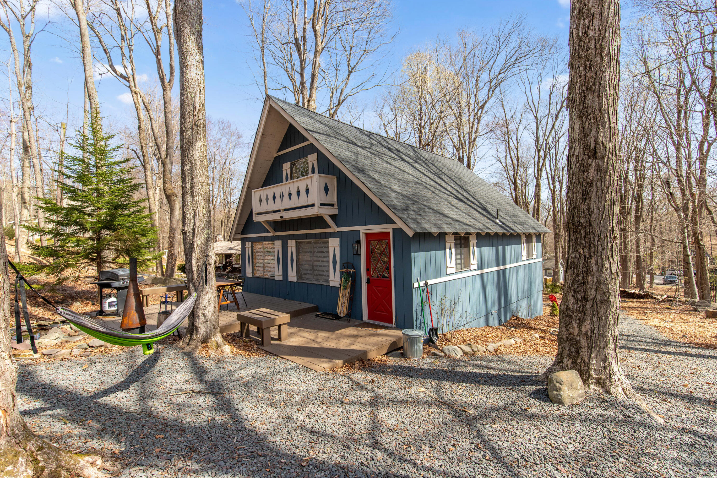 1475 Lake Lane, Pocono Lake, Pennsylvania image 2