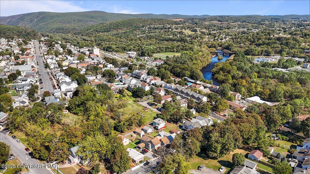 Lehighton, Pennsylvania 18235, United States, 4 Bedrooms Bedrooms, ,2 BathroomsBathrooms,Residential,Active,224075