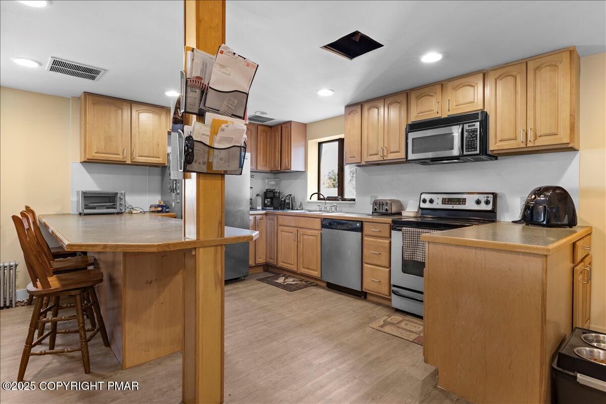 Lehighton, Pennsylvania 18235, United States, 4 Bedrooms Bedrooms, ,2 BathroomsBathrooms,Residential,Active,224075