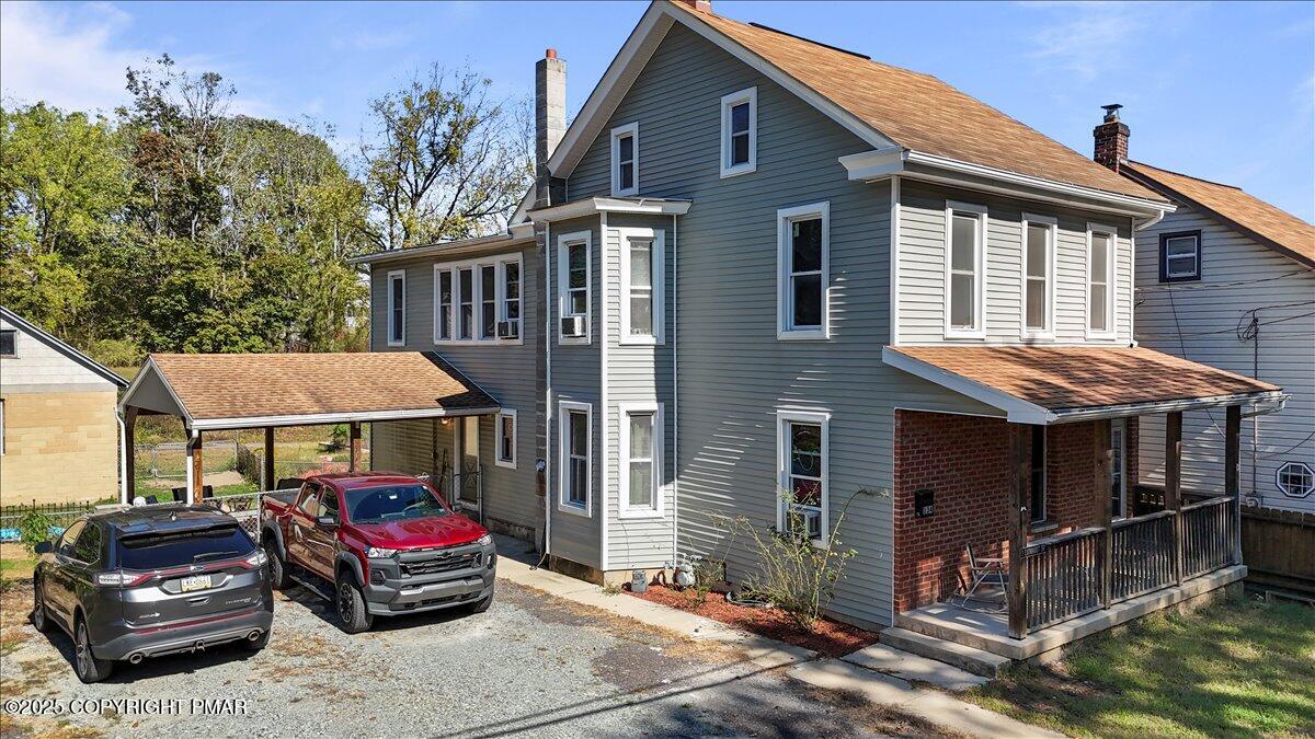 Lehighton, Pennsylvania 18235, United States, 4 Bedrooms Bedrooms, ,2 BathroomsBathrooms,Residential,Active,224075