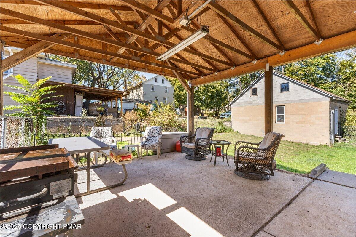 Lehighton, Pennsylvania 18235, United States, 4 Bedrooms Bedrooms, ,2 BathroomsBathrooms,Residential,Active,224075