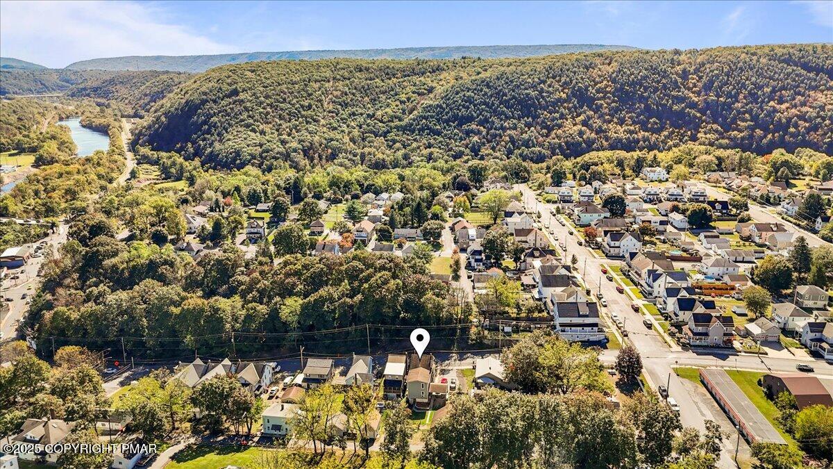 Lehighton, Pennsylvania 18235, United States, 4 Bedrooms Bedrooms, ,2 BathroomsBathrooms,Residential,Active,224075