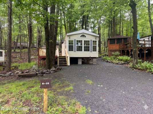 90 EARTH DR, GOULDSBORO, PA 18424 - Image 6880f648df021994a6ca7d2d81d7d34c/576580988