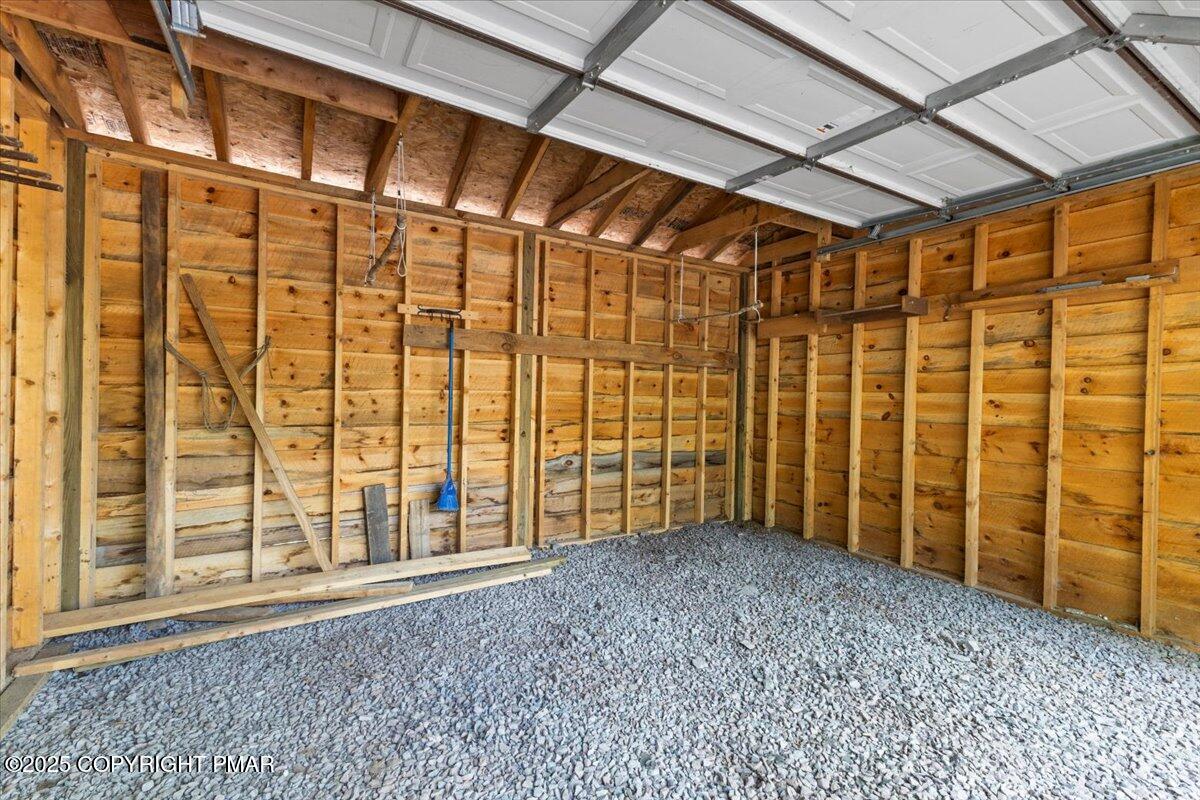 Blakeslee, Pennsylvania 18610, United States, 3 Bedrooms Bedrooms, ,2 BathroomsBathrooms,Residential,Active,202045