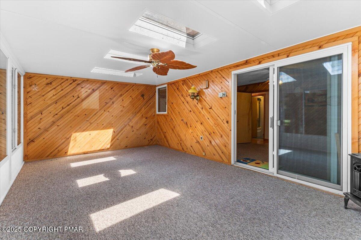 Blakeslee, Pennsylvania 18610, United States, 3 Bedrooms Bedrooms, ,2 BathroomsBathrooms,Residential,Active,202045