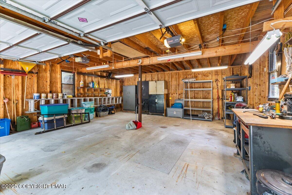 Blakeslee, Pennsylvania 18610, United States, 3 Bedrooms Bedrooms, ,2 BathroomsBathrooms,Residential,Active,202045