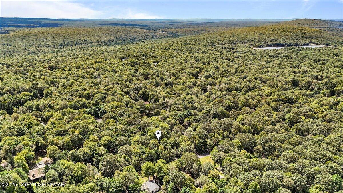 Blakeslee, Pennsylvania 18610, United States, 3 Bedrooms Bedrooms, ,2 BathroomsBathrooms,Residential,Active,202045