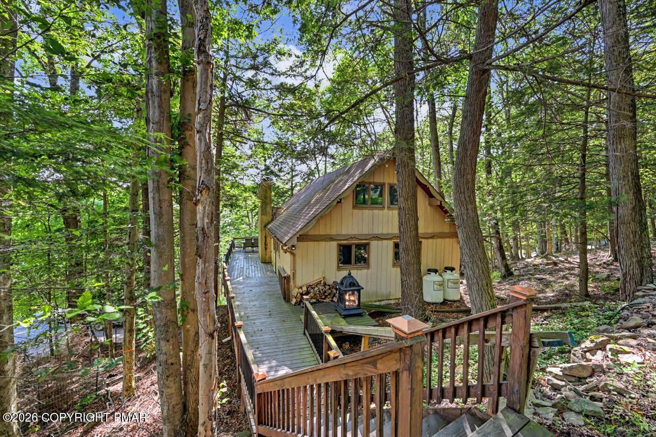 25 Bruin Road